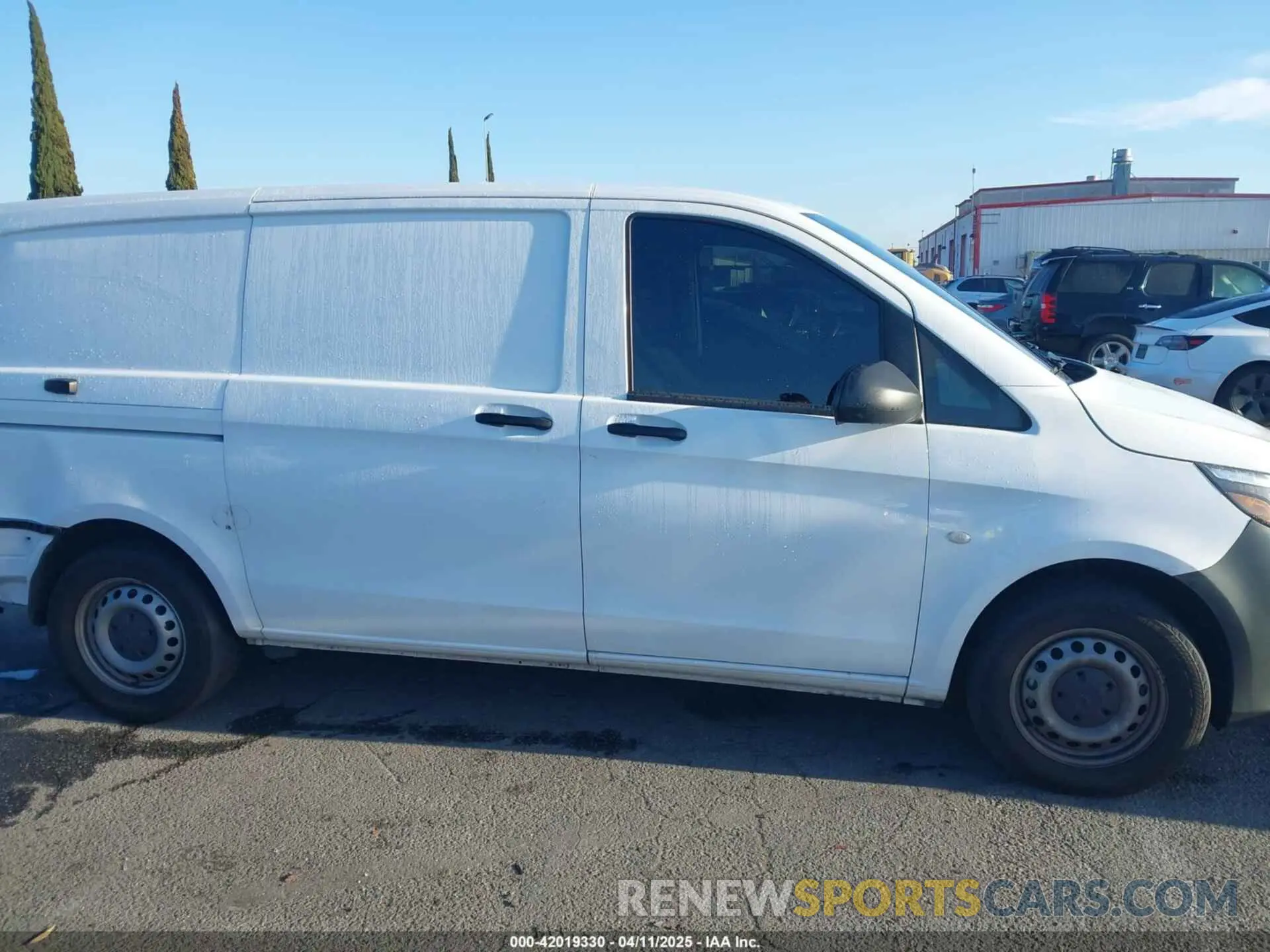 14 fotografías del automóvil dañado W1YV0BEY8N3960426 MERCEDES-BENZ METRIS 2022