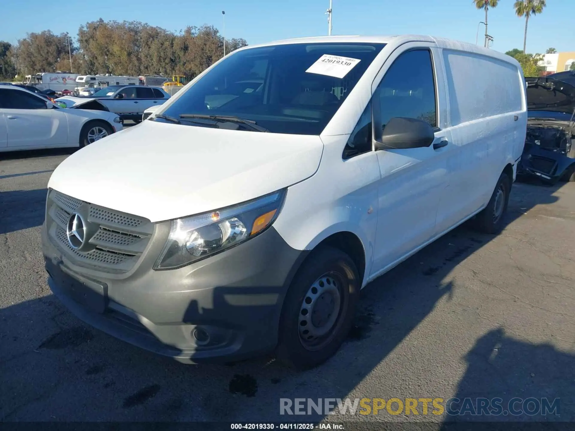 2 fotografías del automóvil dañado W1YV0BEY8N3960426 MERCEDES-BENZ METRIS 2022