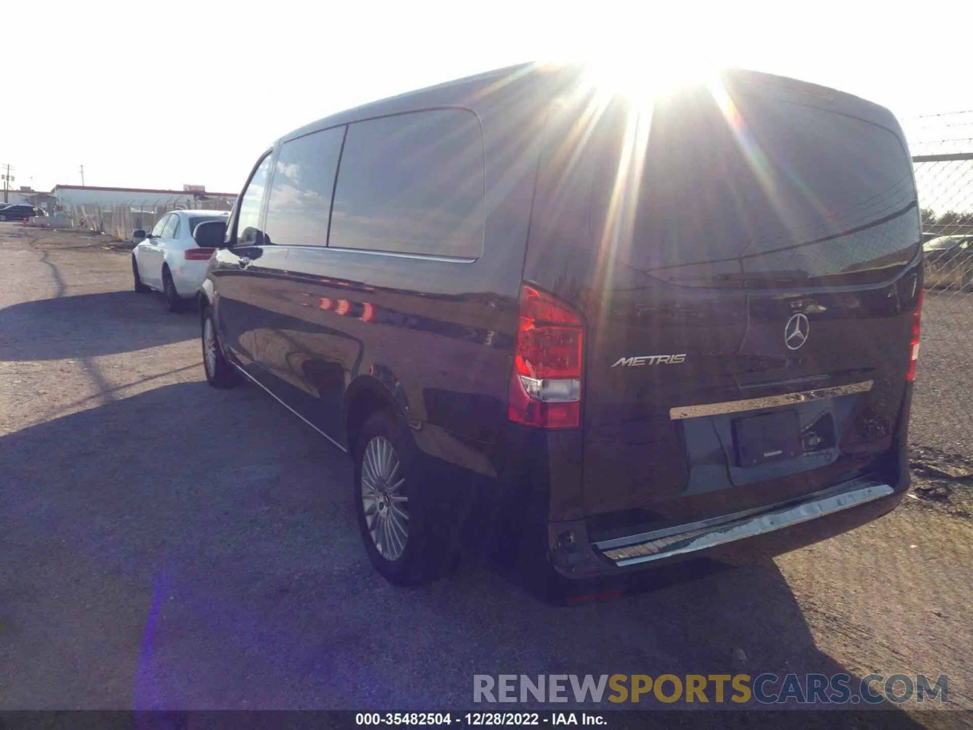 3 fotografías del automóvil dañado W1YV0CEY7L3694920 MERCEDES-BENZ METRIS CARGO VAN 2020