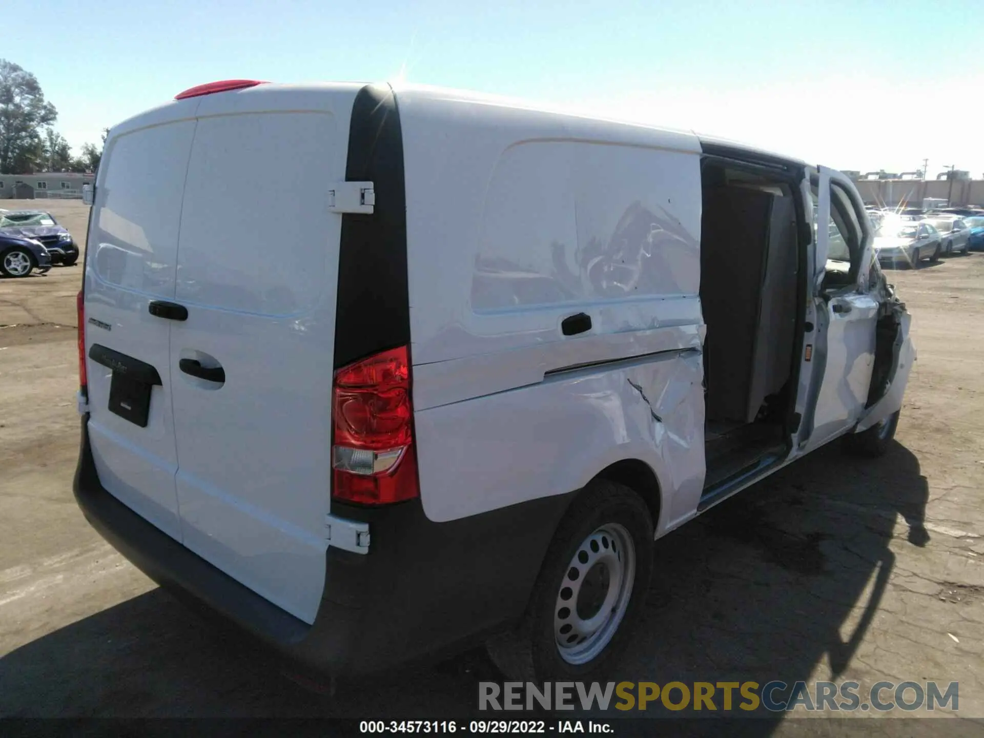 4 fotografías del automóvil dañado W1YV0CEY3M3874879 MERCEDES-BENZ METRIS CARGO VAN 2021