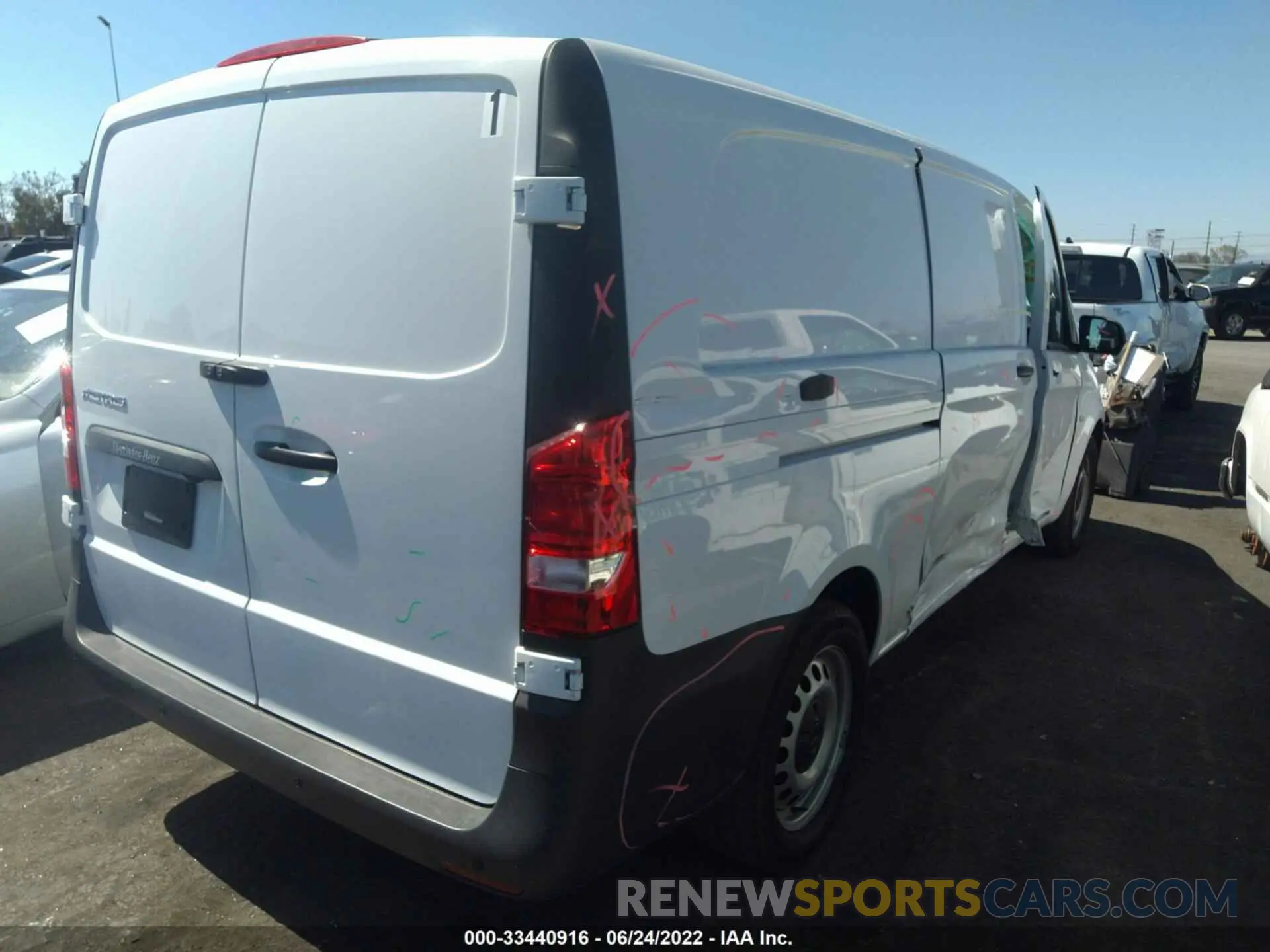 4 fotografías del automóvil dañado W1YV0CEY4M3865494 MERCEDES-BENZ METRIS CARGO VAN 2021