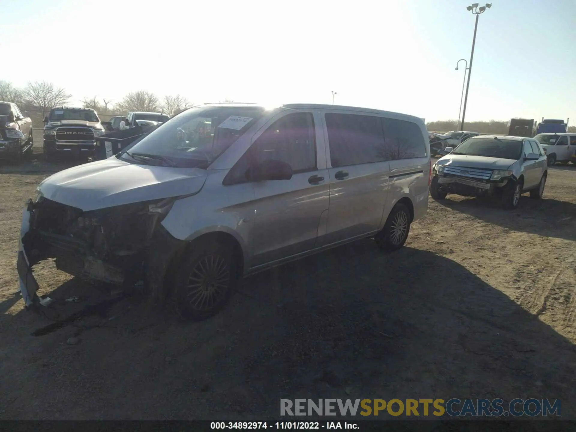 2 fotografías del automóvil dañado WD4PG2EE4K3537763 MERCEDES-BENZ METRIS PASSENGER VAN 2019