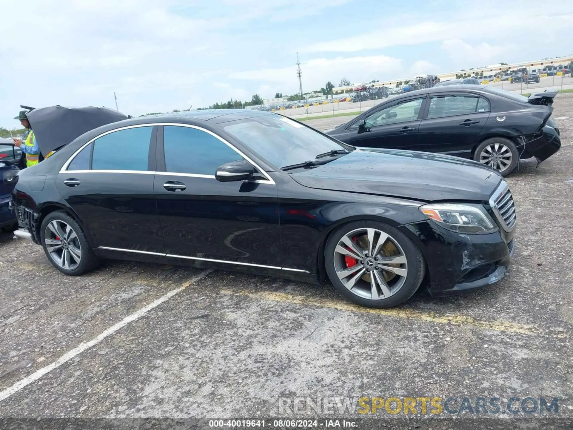 1 fotografías del automóvil dañado WDDUG8FB7FA140818 MERCEDES-BENZ S 2015