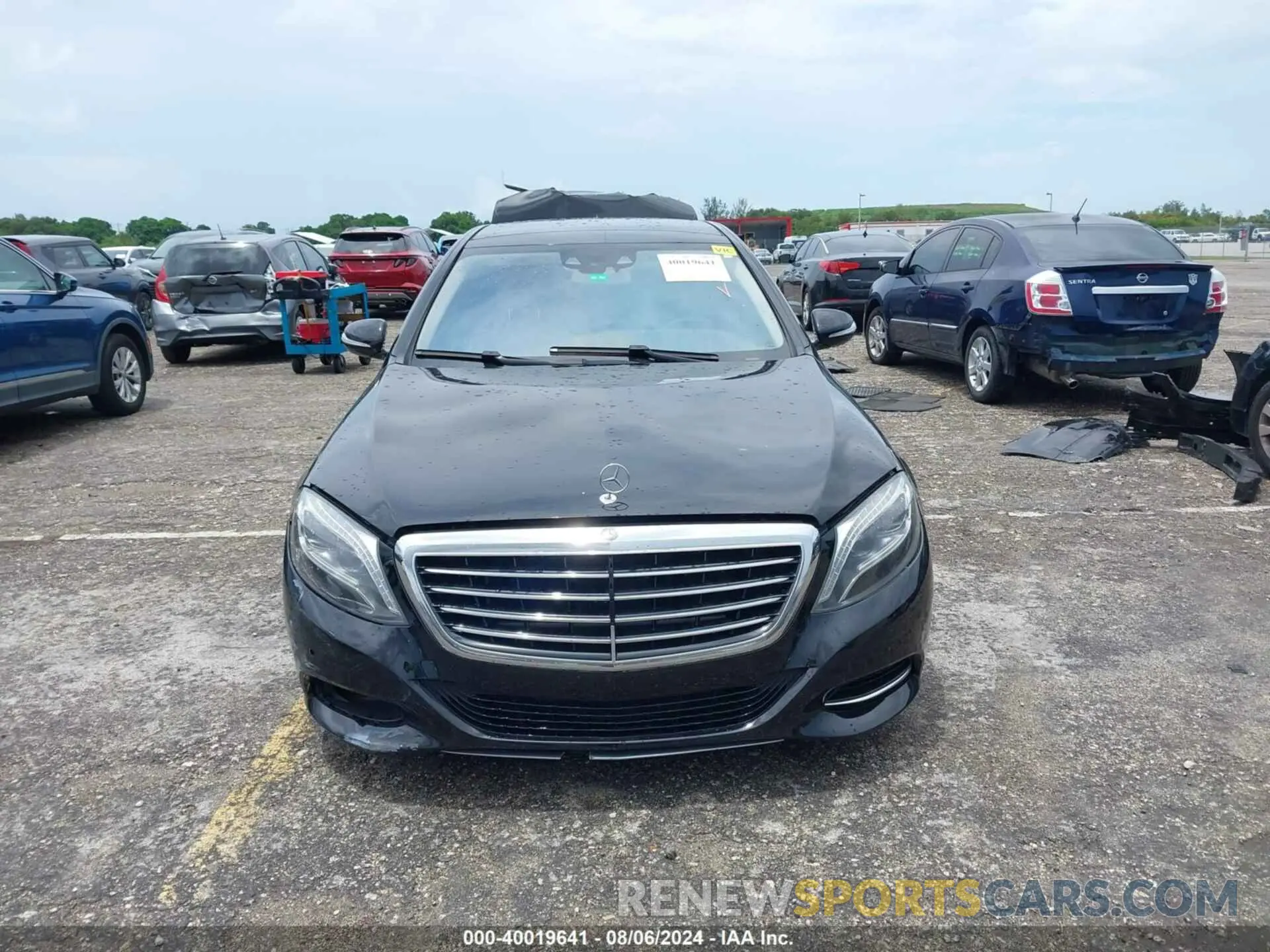 12 fotografías del automóvil dañado WDDUG8FB7FA140818 MERCEDES-BENZ S 2015