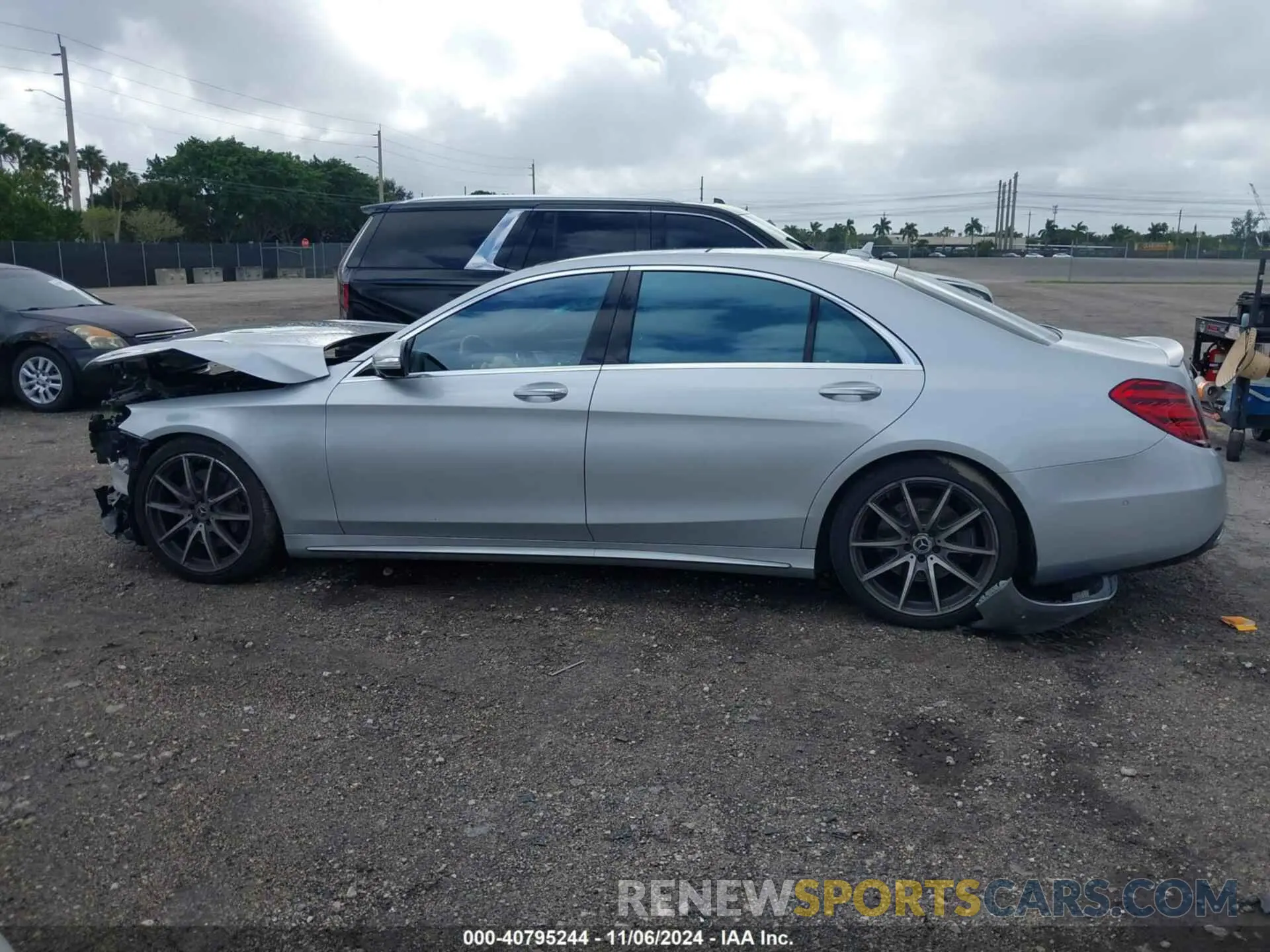 15 fotografías del automóvil dañado WDDUG8DB4LA524151 MERCEDES-BENZ S 2020