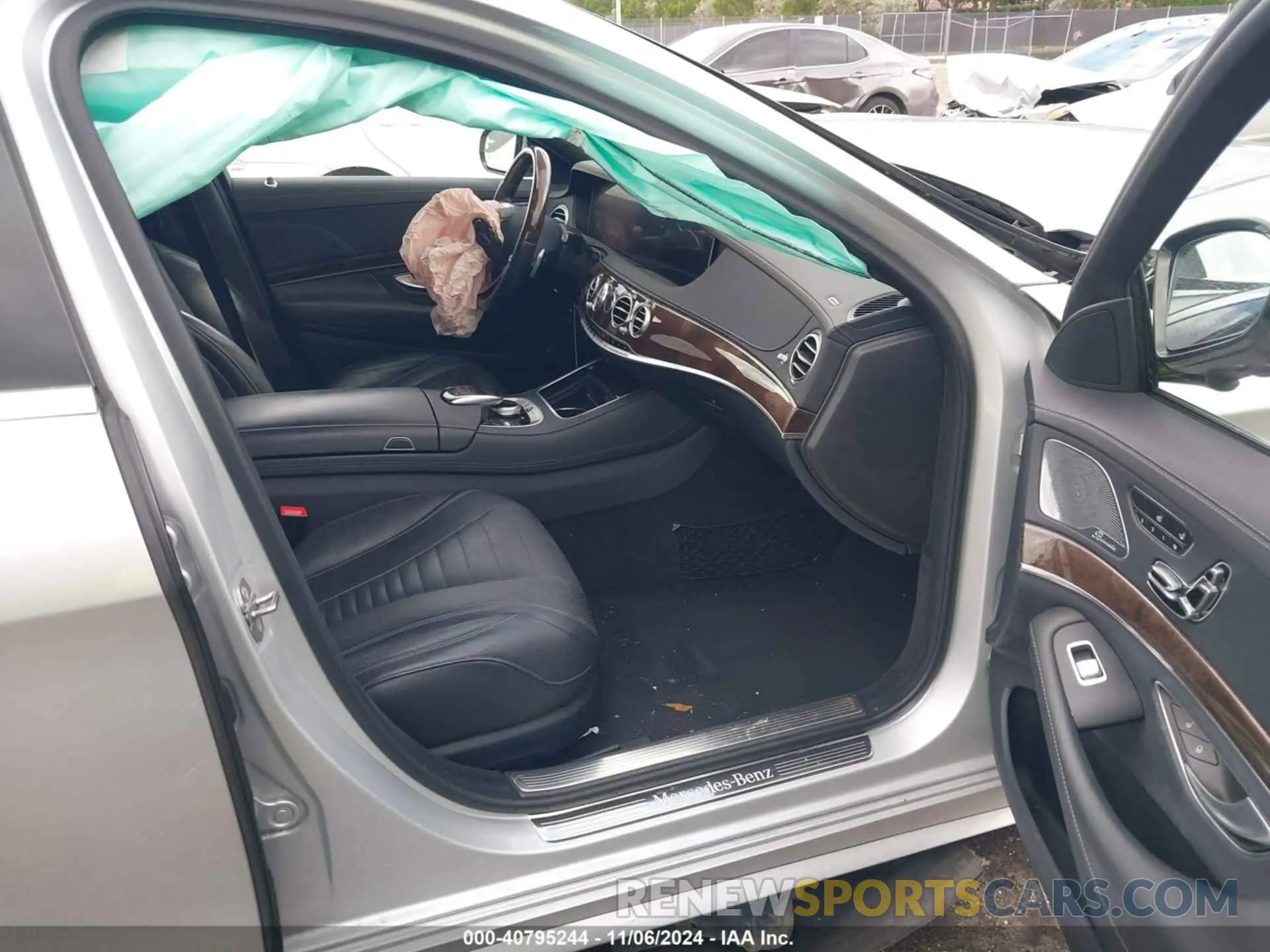 5 fotografías del automóvil dañado WDDUG8DB4LA524151 MERCEDES-BENZ S 2020
