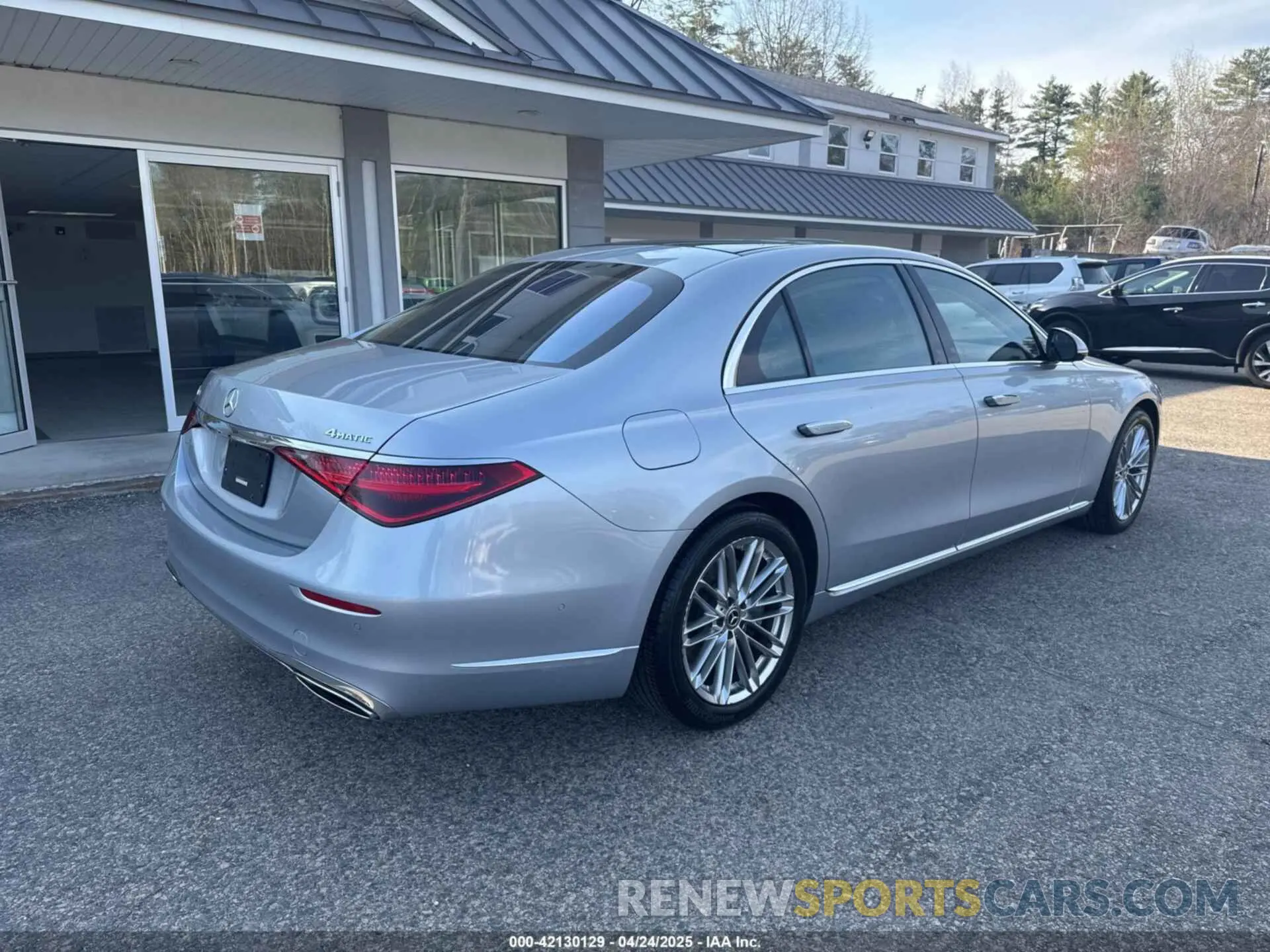 4 fotografías del automóvil dañado W1K6G7GB5NA078108 MERCEDES-BENZ S 2022