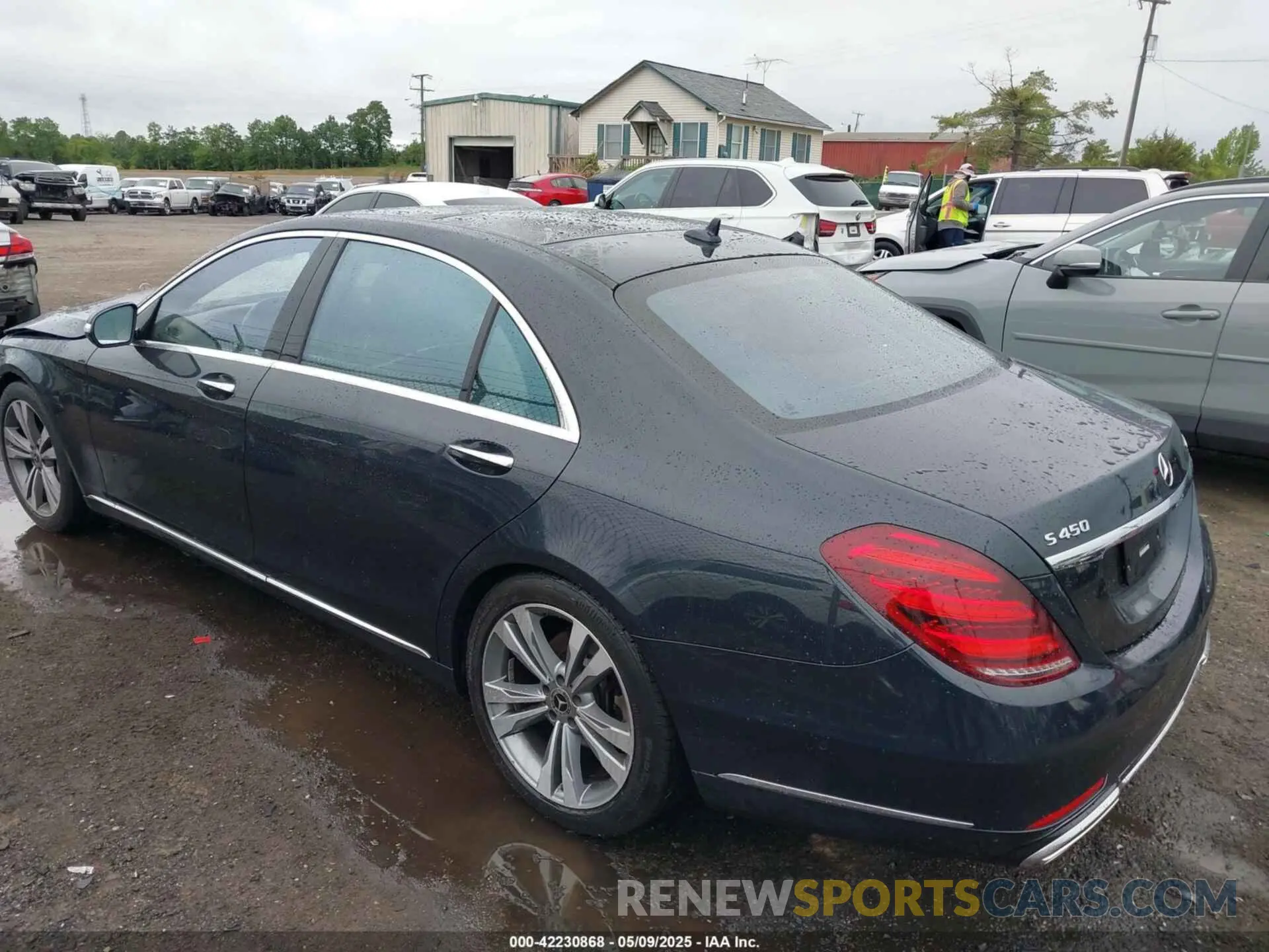 3 fotografías del automóvil dañado WDDUG6EB5KA463880 MERCEDES-BENZ S 450 2019