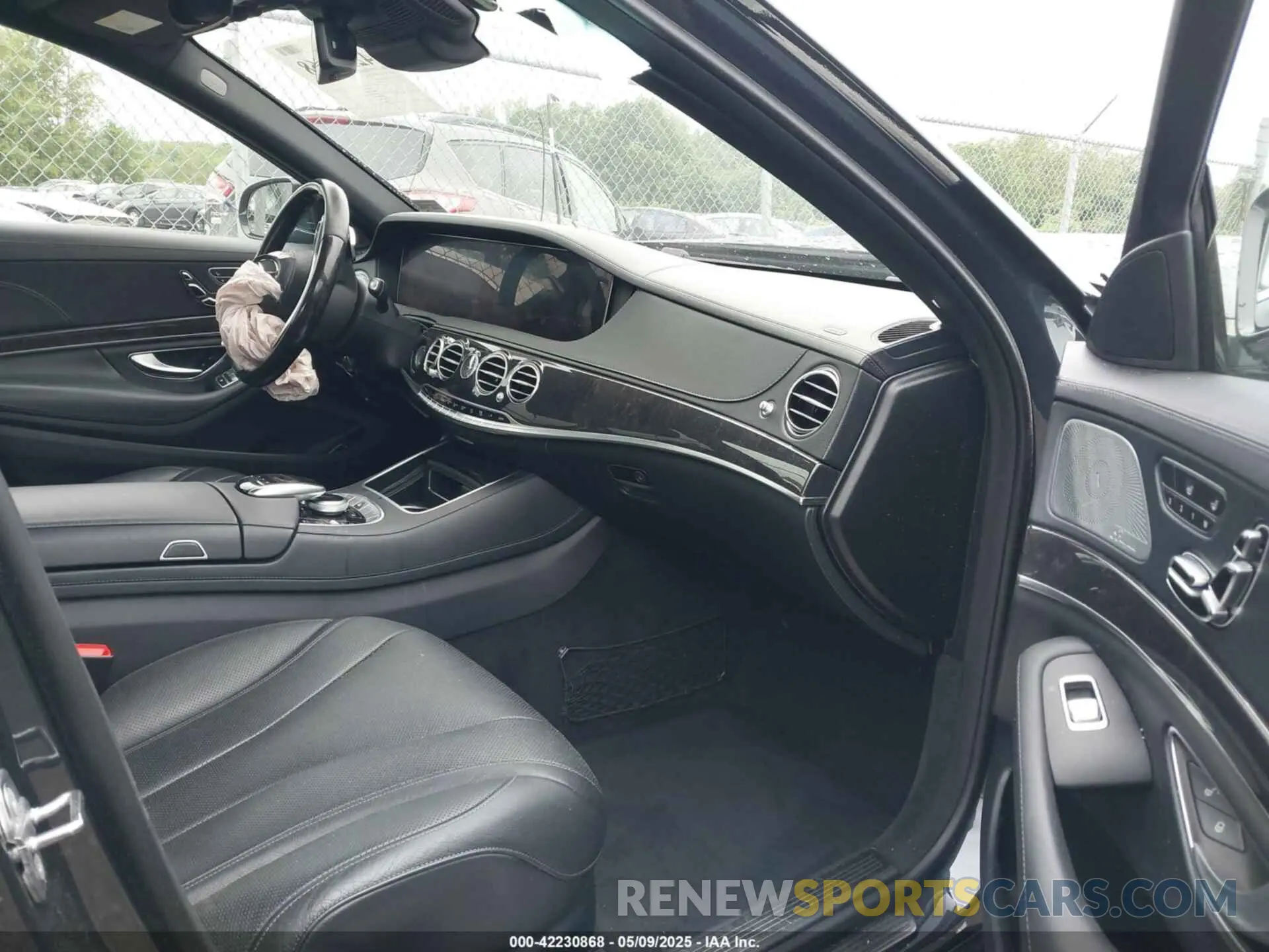 5 fotografías del automóvil dañado WDDUG6EB5KA463880 MERCEDES-BENZ S 450 2019