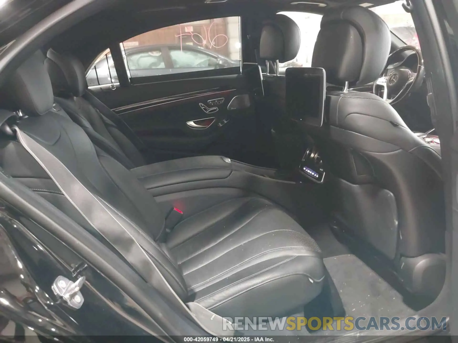 8 fotografías del automóvil dañado WDDUG6GB7KA455597 MERCEDES-BENZ S 450 2019