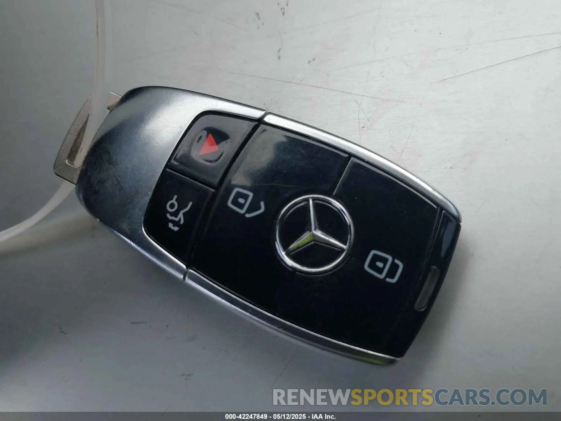 11 fotografías del automóvil dañado WDDUG6GB2LA517568 MERCEDES-BENZ S 450 2020