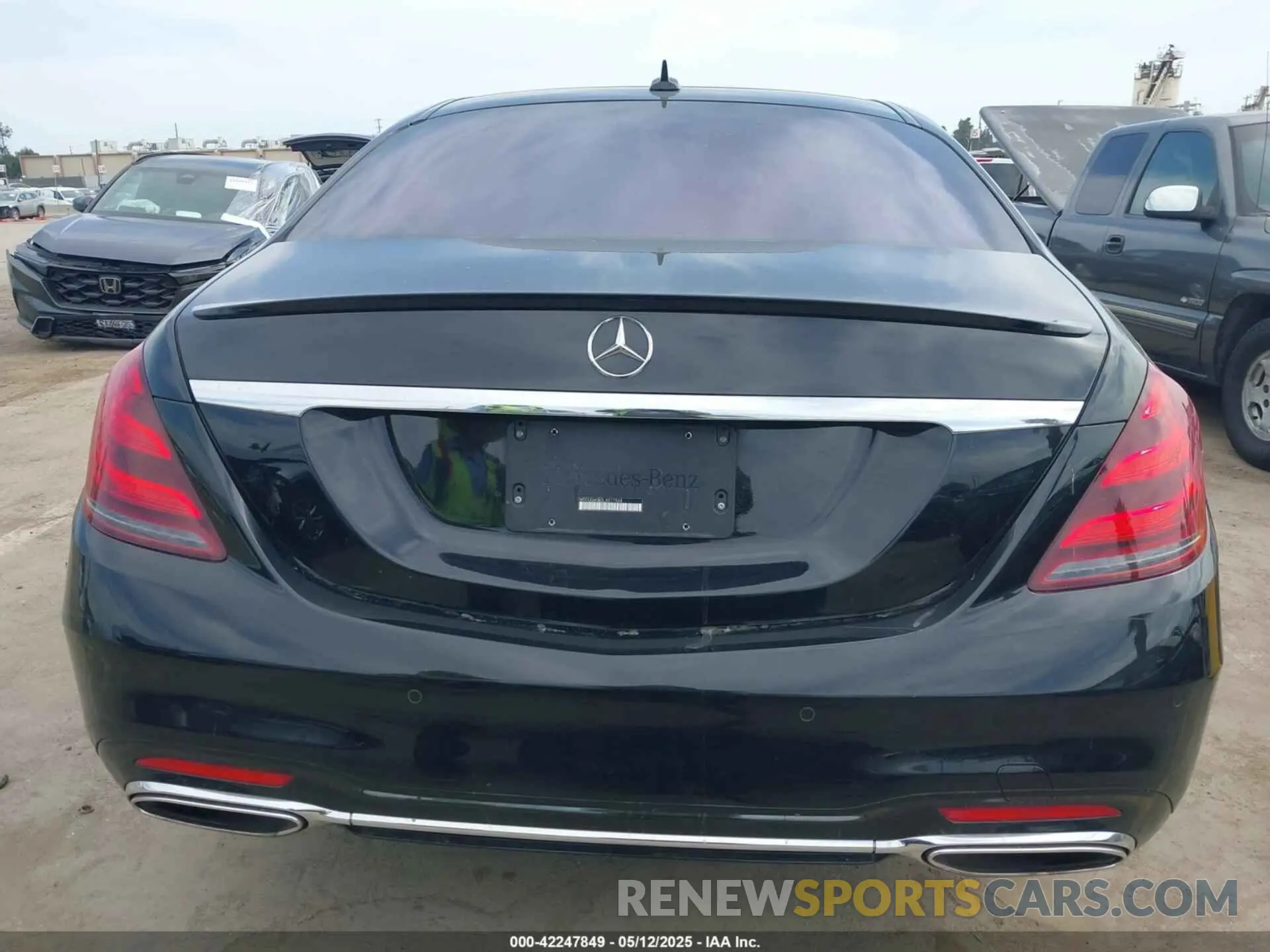 17 fotografías del automóvil dañado WDDUG6GB2LA517568 MERCEDES-BENZ S 450 2020