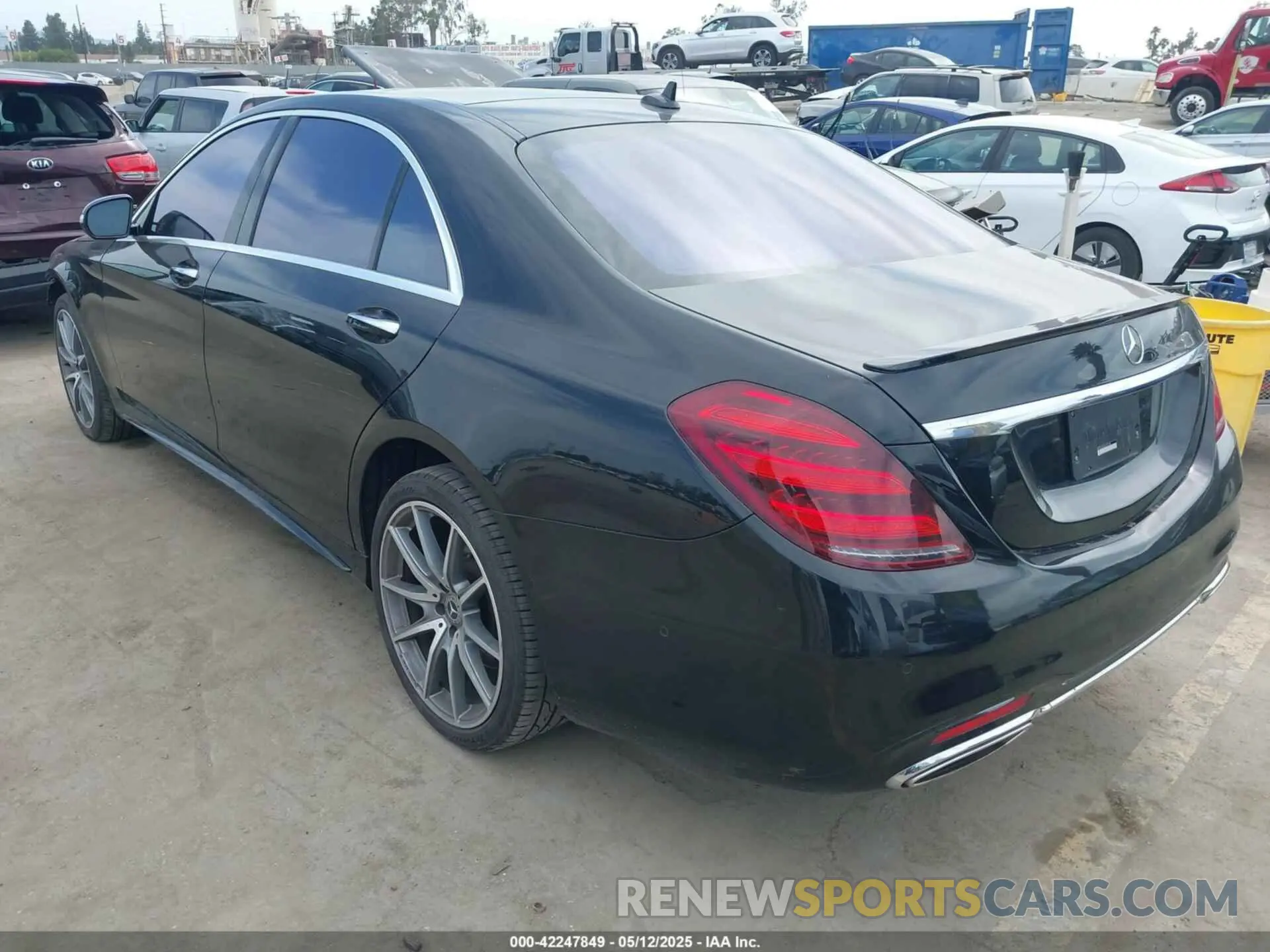 3 fotografías del automóvil dañado WDDUG6GB2LA517568 MERCEDES-BENZ S 450 2020