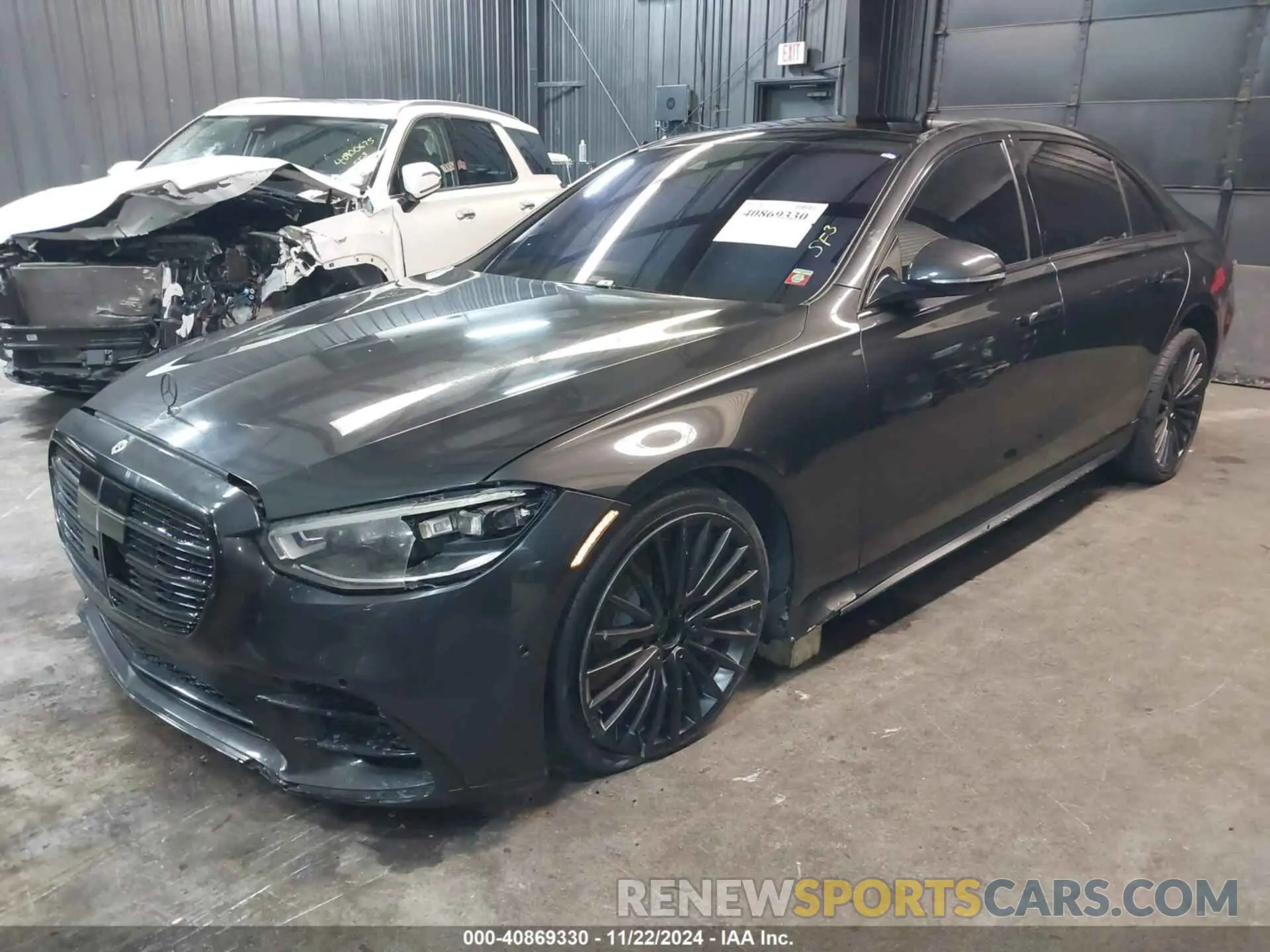 2 fotografías del automóvil dañado W1K6G6DB3NA071592 MERCEDES-BENZ S 500 2022