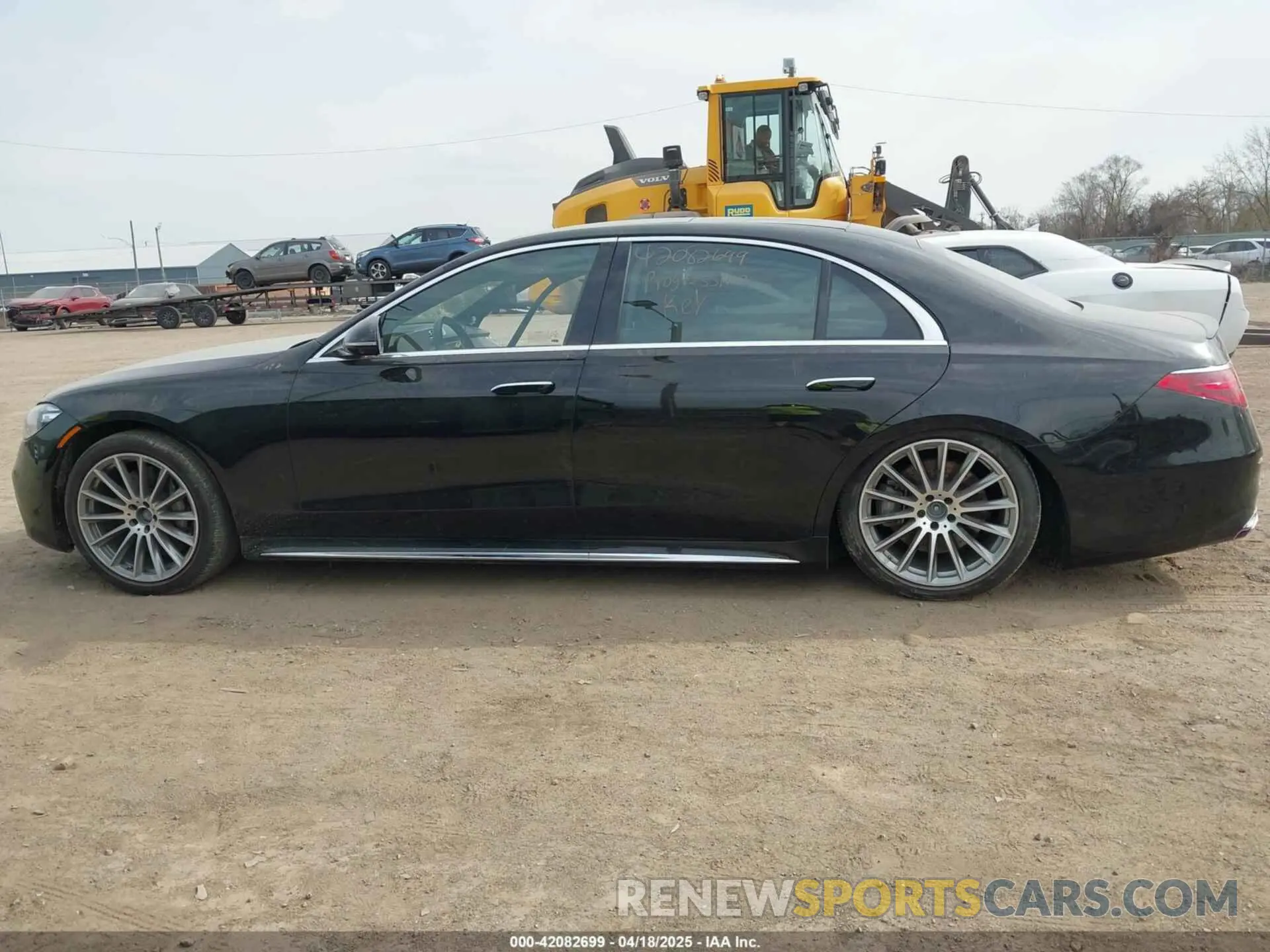 14 fotografías del automóvil dañado W1K6G6DB5PA172216 MERCEDES-BENZ S 500 2023