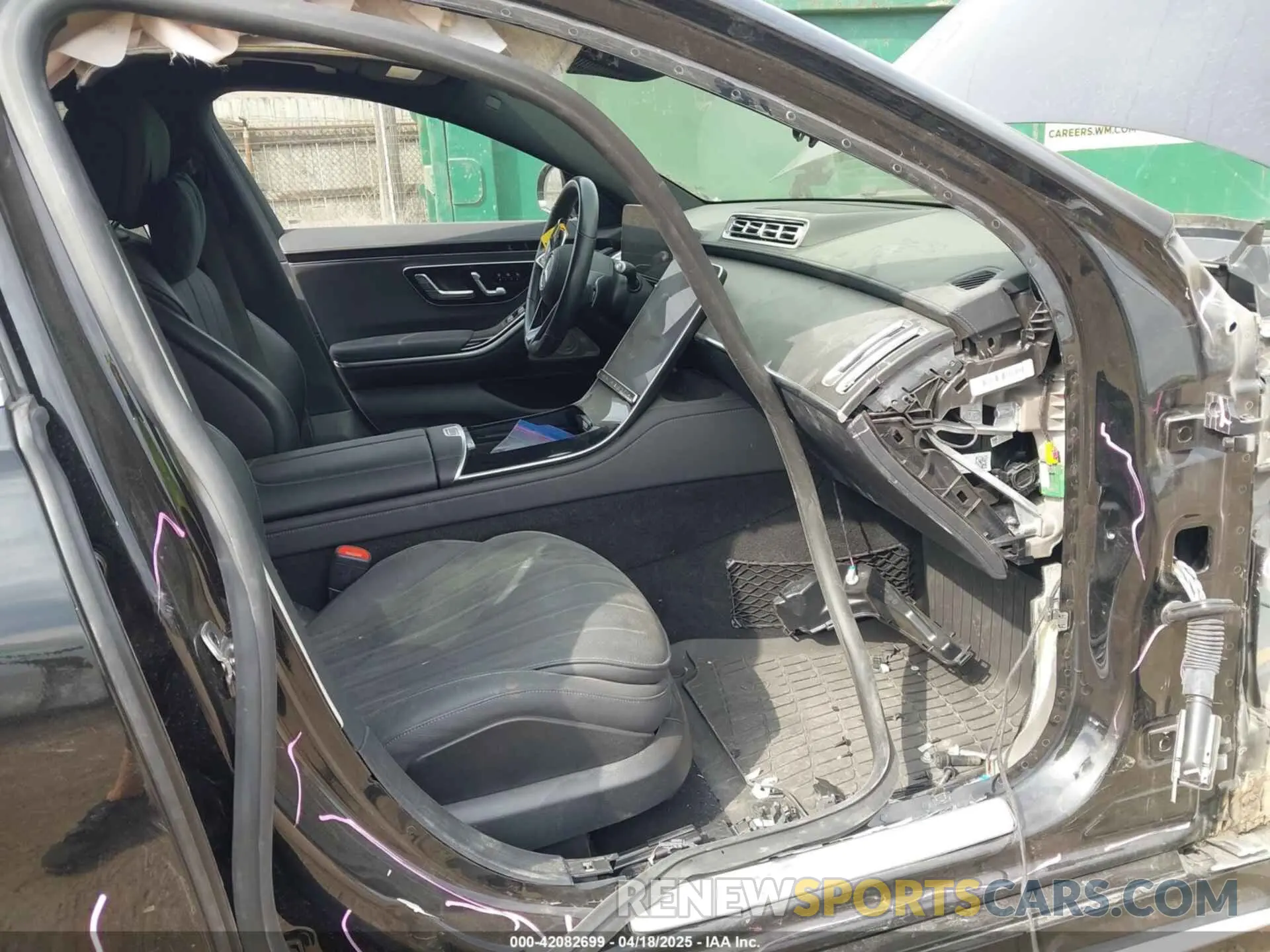 5 fotografías del automóvil dañado W1K6G6DB5PA172216 MERCEDES-BENZ S 500 2023