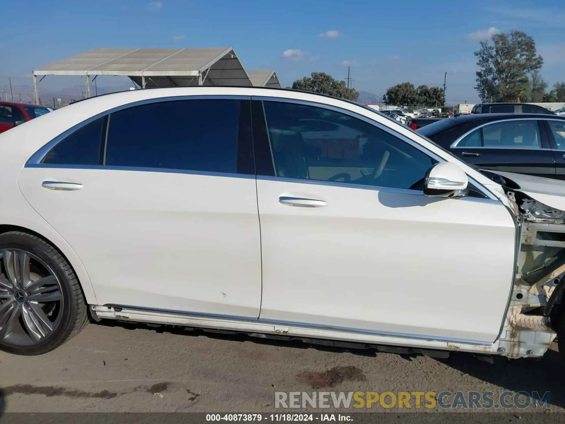 14 fotografías del automóvil dañado WDDUG8DB4KA426011 MERCEDES-BENZ S 560 2019