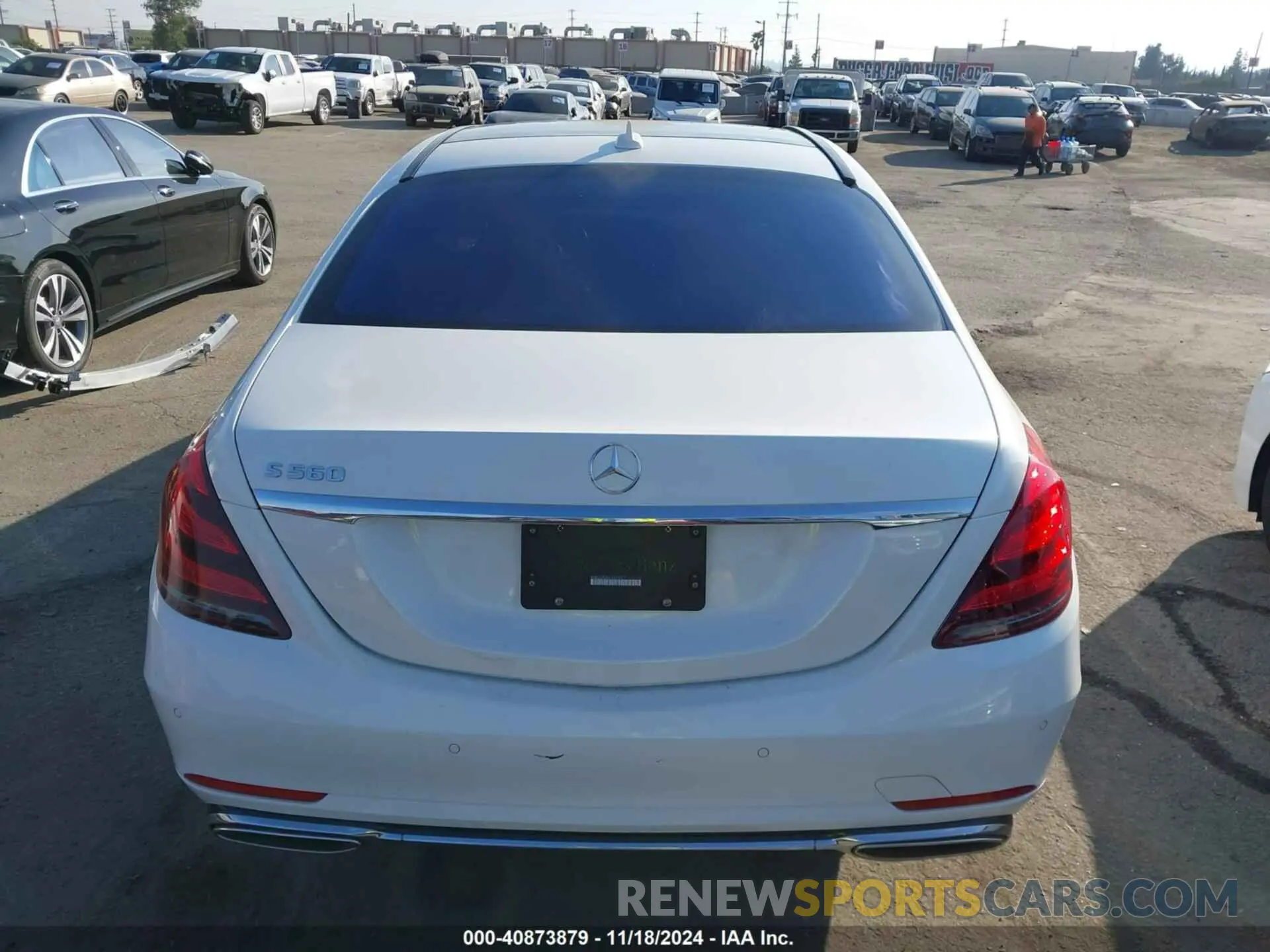 17 fotografías del automóvil dañado WDDUG8DB4KA426011 MERCEDES-BENZ S 560 2019