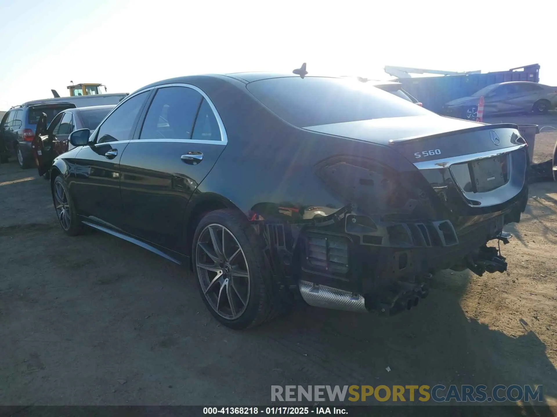 3 fotografías del automóvil dañado WDDUG8DB4KA442614 MERCEDES-BENZ S 560 2019