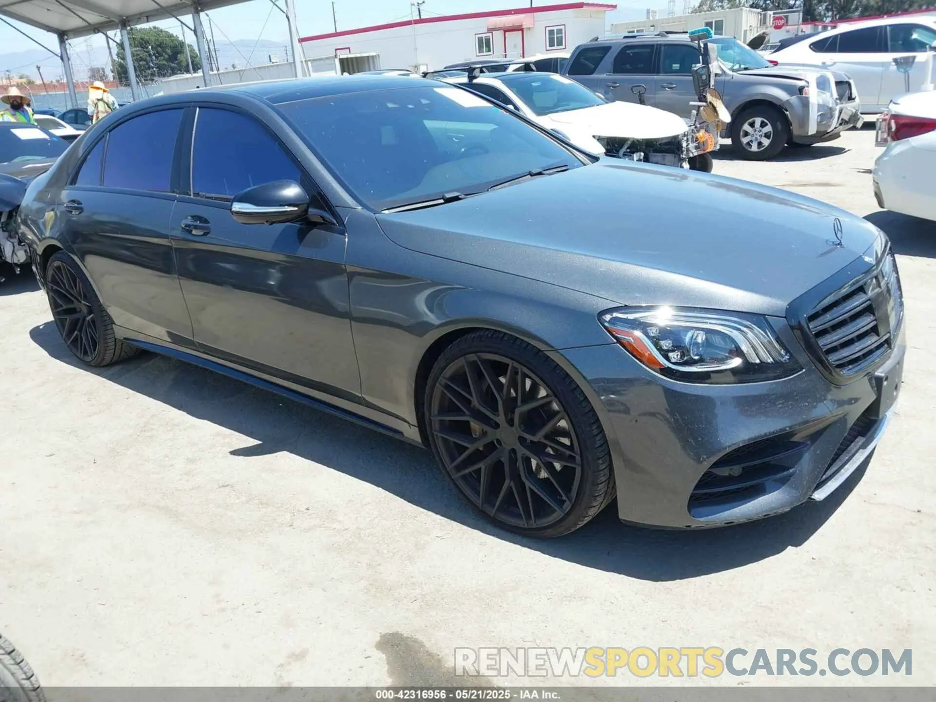 1 fotografías del automóvil dañado WDDUG8DB6KA480426 MERCEDES-BENZ S 560 2019