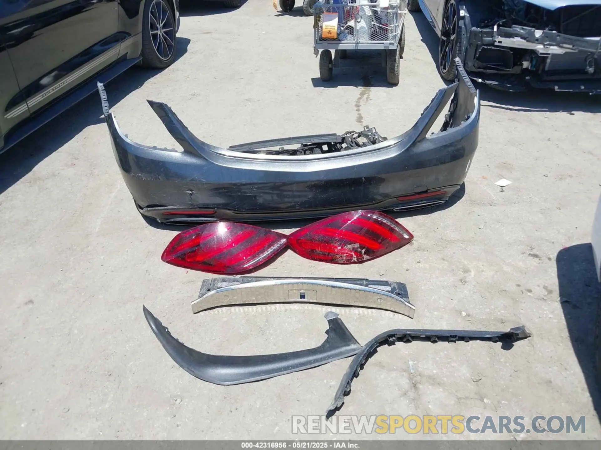 12 fotografías del automóvil dañado WDDUG8DB6KA480426 MERCEDES-BENZ S 560 2019