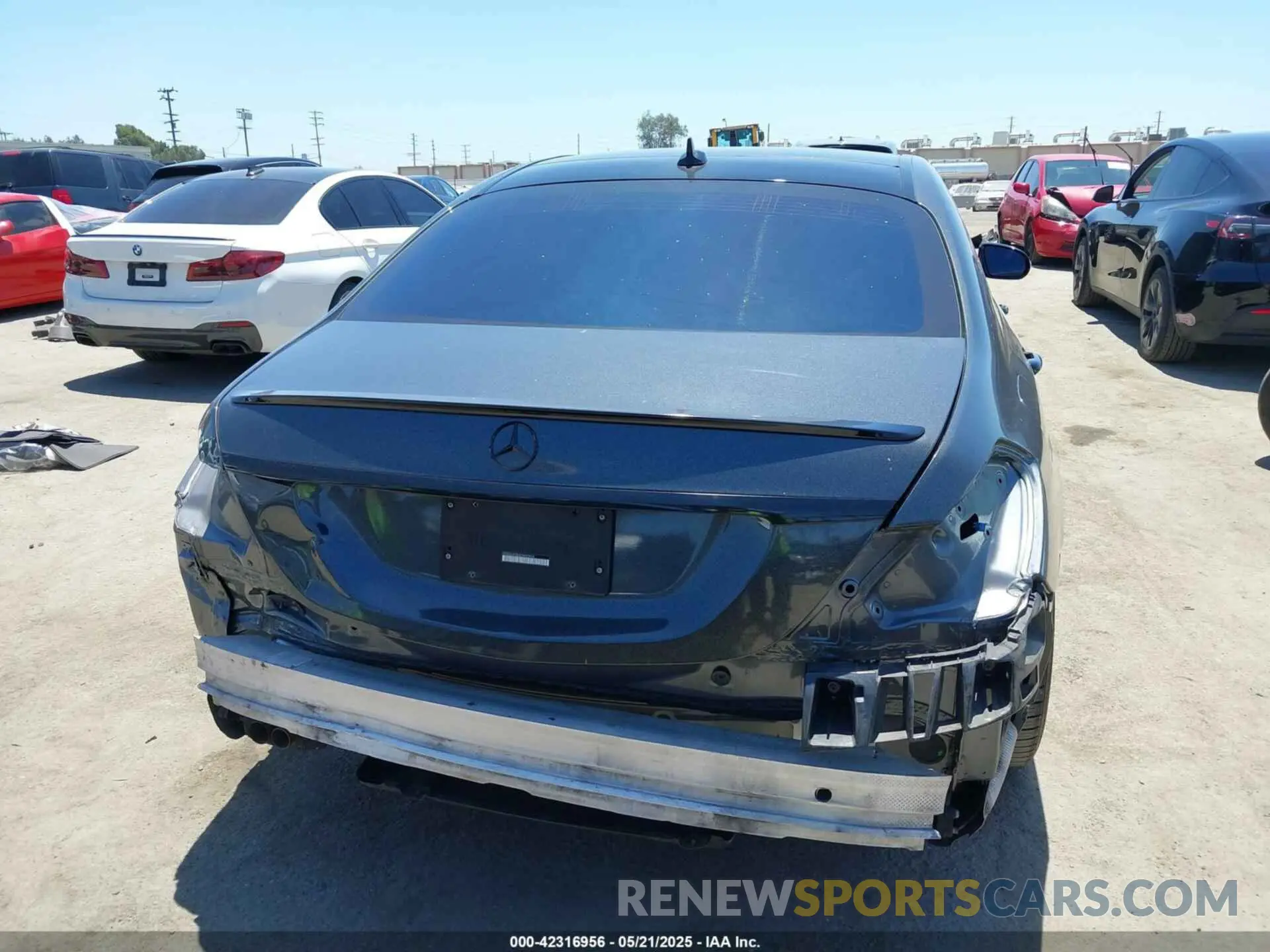 17 fotografías del automóvil dañado WDDUG8DB6KA480426 MERCEDES-BENZ S 560 2019