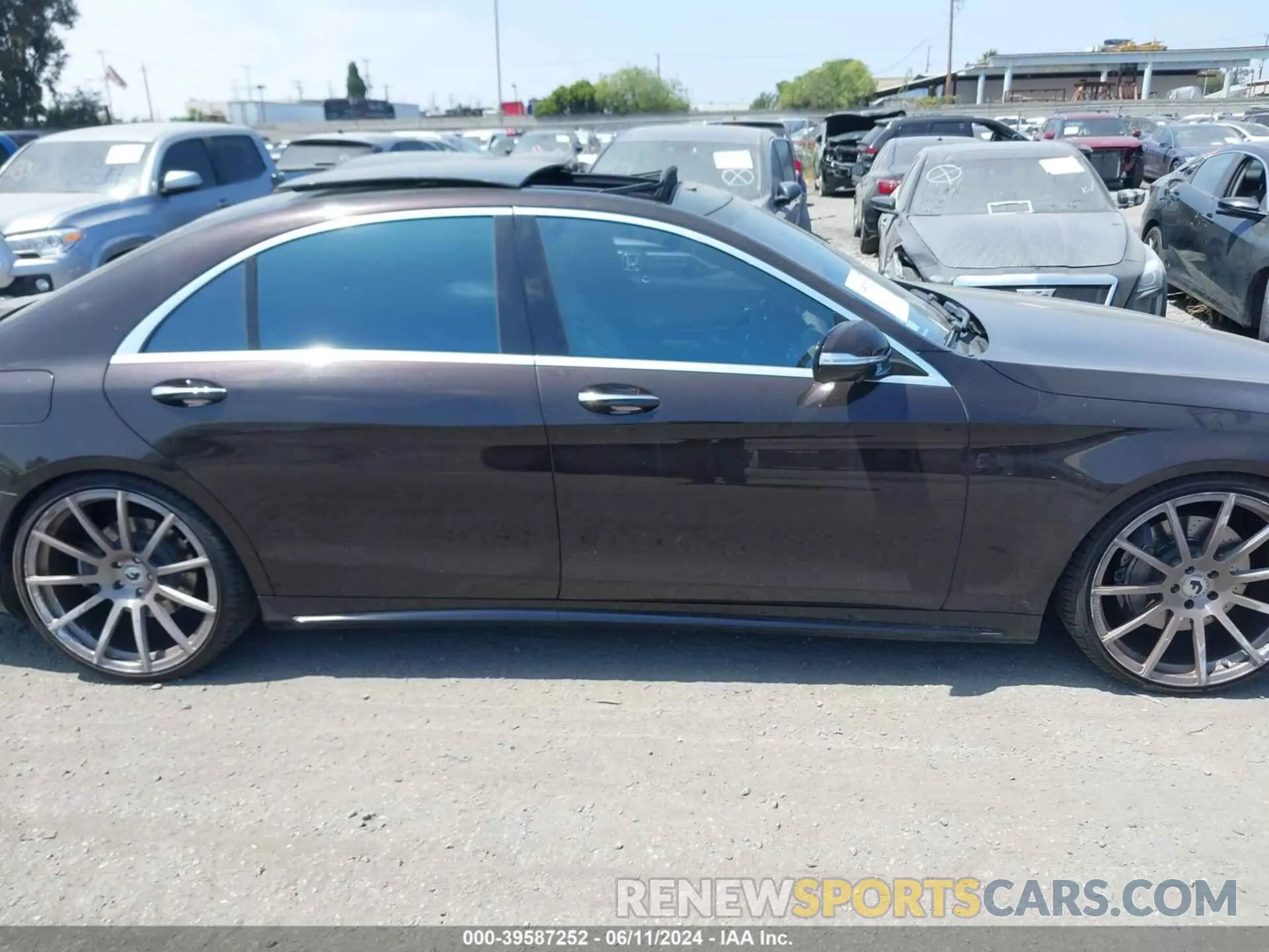 13 fotografías del automóvil dañado WDDUG8DB9KA476354 MERCEDES-BENZ S 560 2019