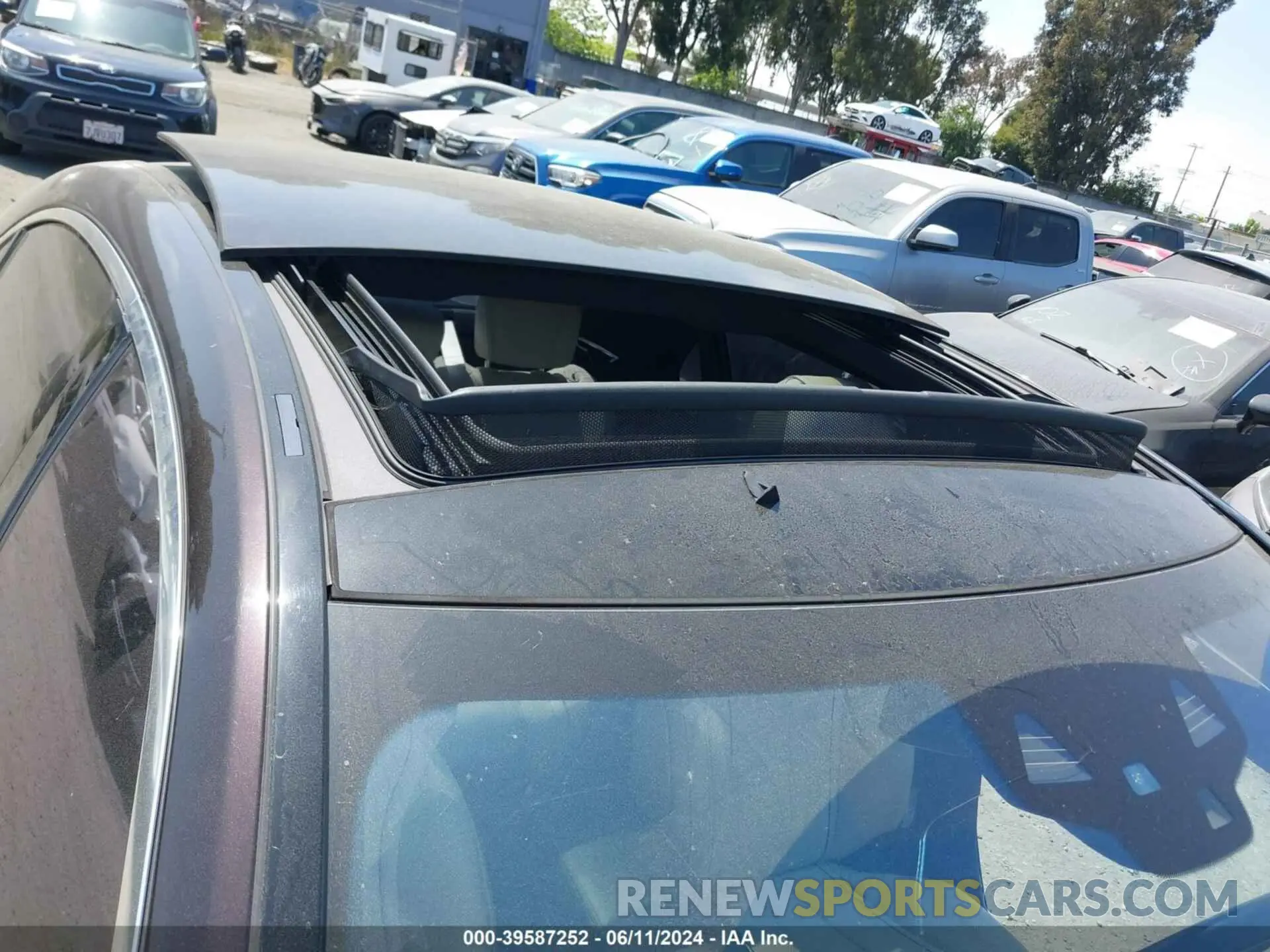 17 fotografías del automóvil dañado WDDUG8DB9KA476354 MERCEDES-BENZ S 560 2019