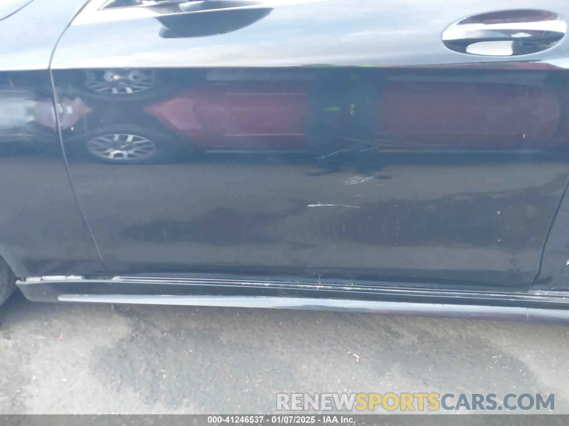 17 fotografías del automóvil dañado WDDUG8DBXKA436865 MERCEDES-BENZ S 560 2019