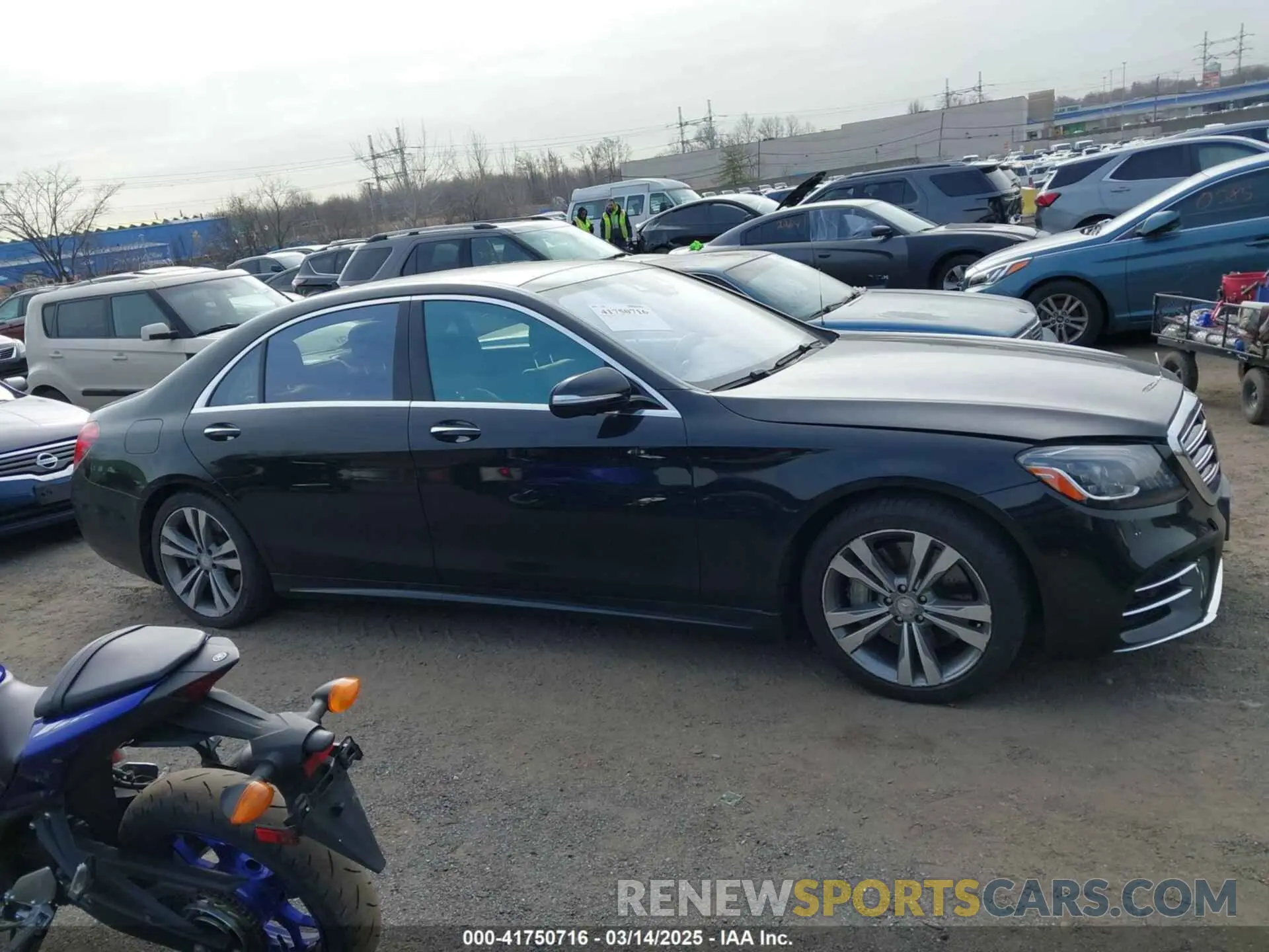 13 fotografías del automóvil dañado WDDUG8GB1KA430335 MERCEDES-BENZ S 560 2019