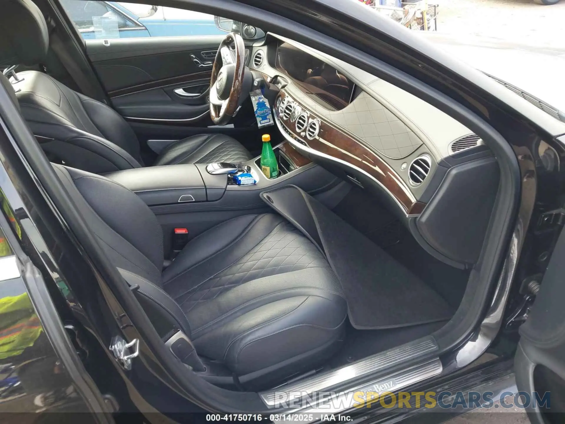 5 fotografías del automóvil dañado WDDUG8GB1KA430335 MERCEDES-BENZ S 560 2019