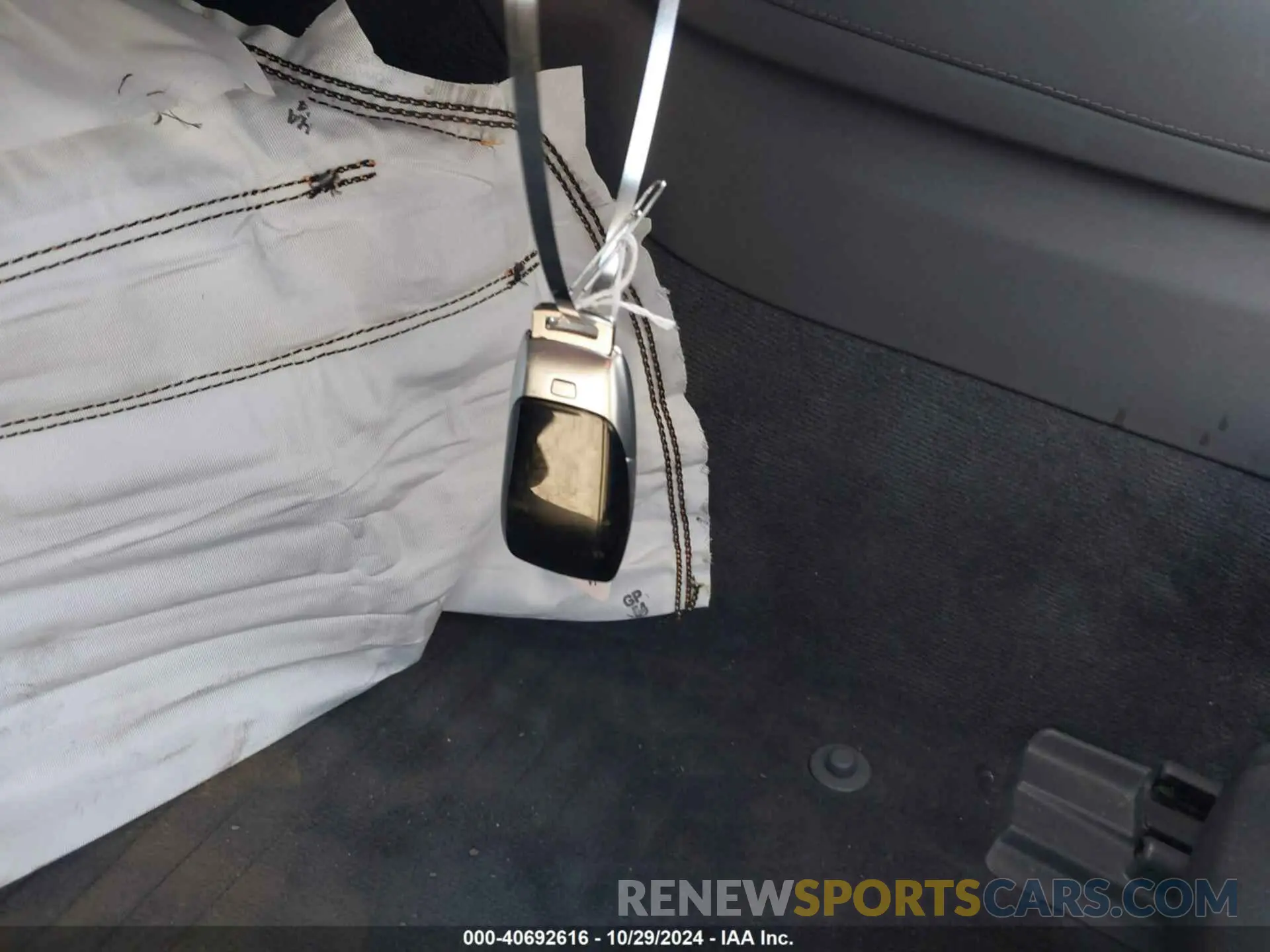 11 fotografías del automóvil dañado WDDUG8GB1KA444168 MERCEDES-BENZ S 560 2019