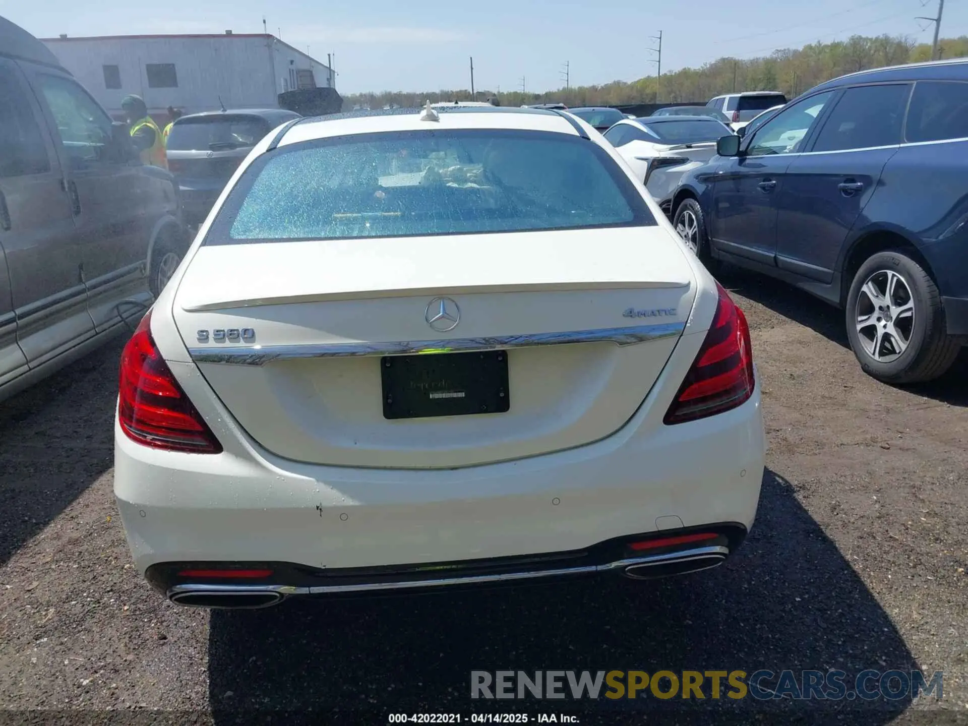 16 fotografías del automóvil dañado WDDUG8GB1LA517024 MERCEDES-BENZ S 560 2020