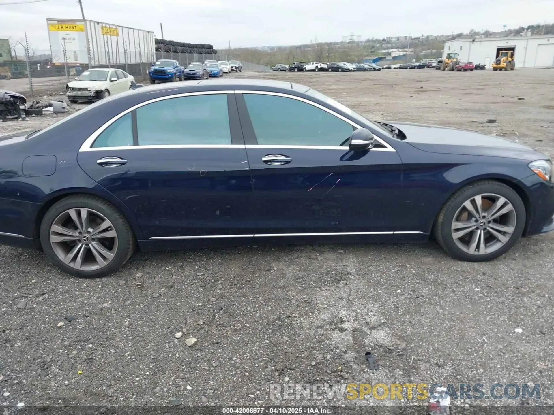13 fotografías del automóvil dañado WDDUG8GB3LA517882 MERCEDES-BENZ S 560 2020