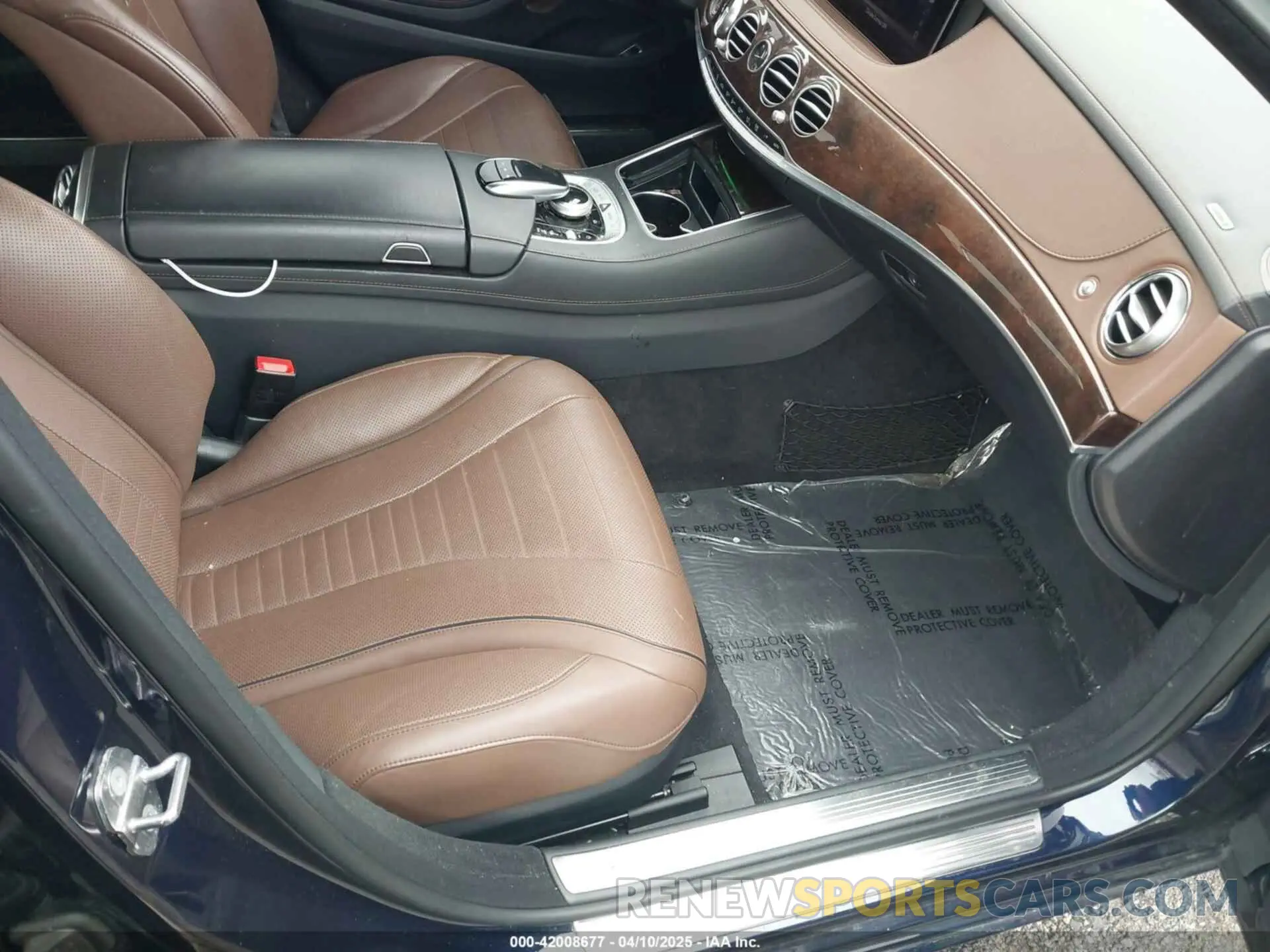 5 fotografías del automóvil dañado WDDUG8GB3LA517882 MERCEDES-BENZ S 560 2020