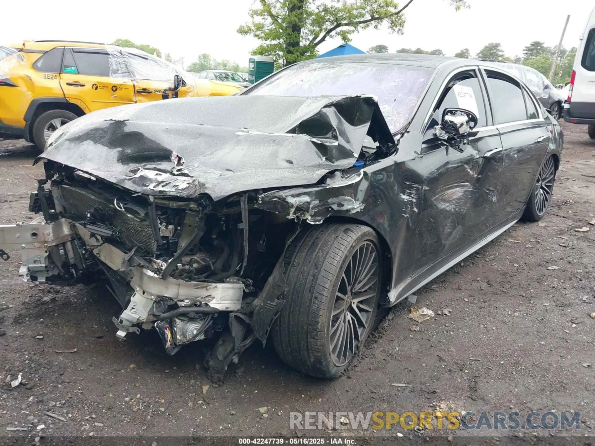 2 fotografías del automóvil dañado W1K6G7GB3NA065888 MERCEDES-BENZ S 580 2022