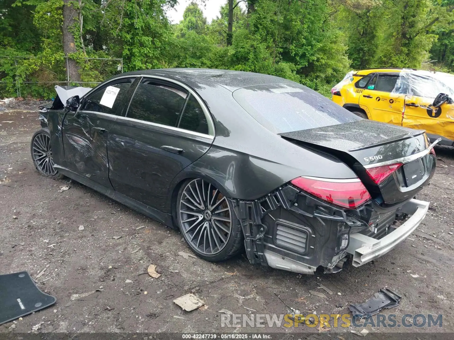 3 fotografías del automóvil dañado W1K6G7GB3NA065888 MERCEDES-BENZ S 580 2022