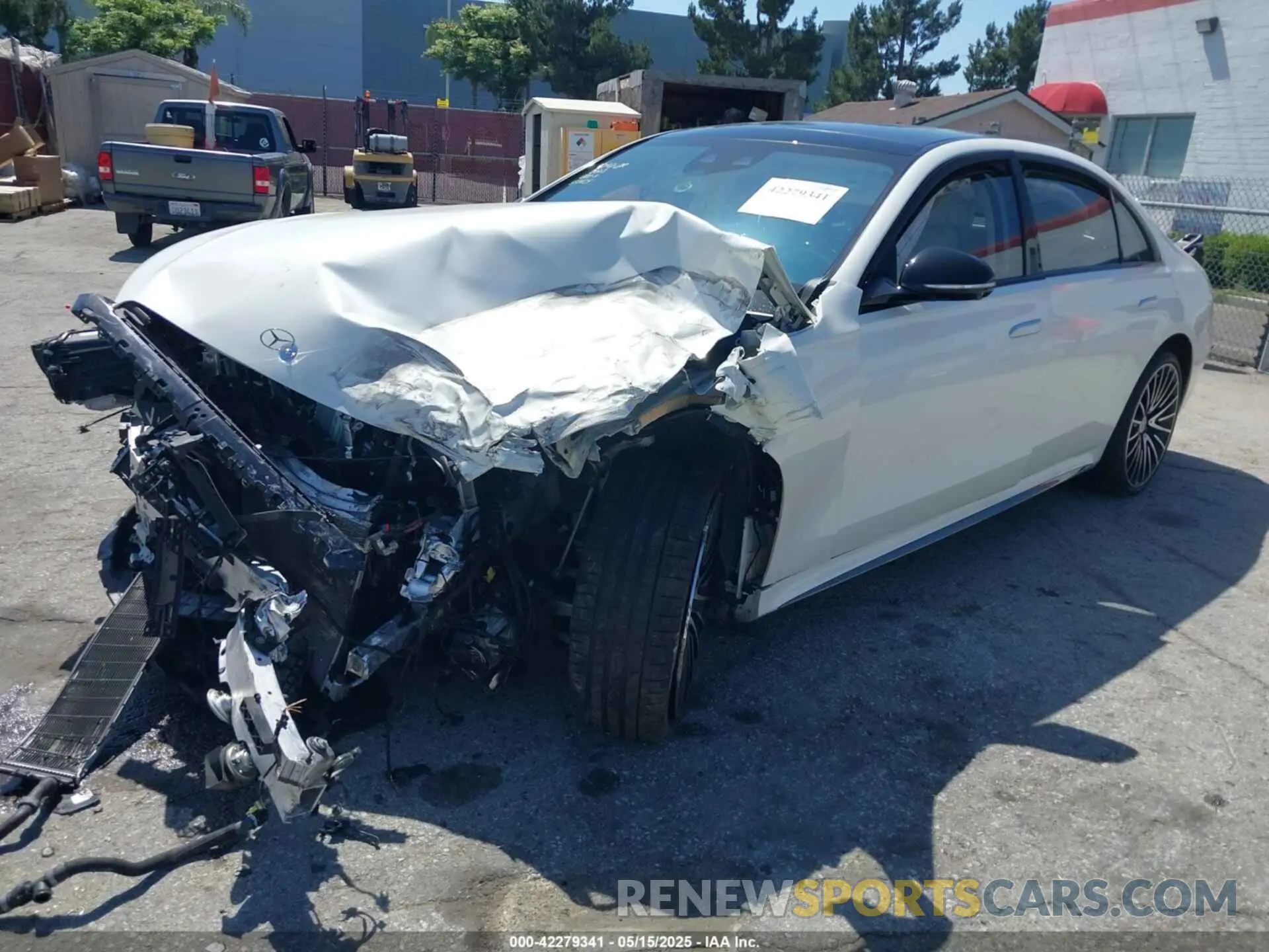 2 fotografías del automóvil dañado W1K6G7GB6PA235373 MERCEDES-BENZ S 580 2023