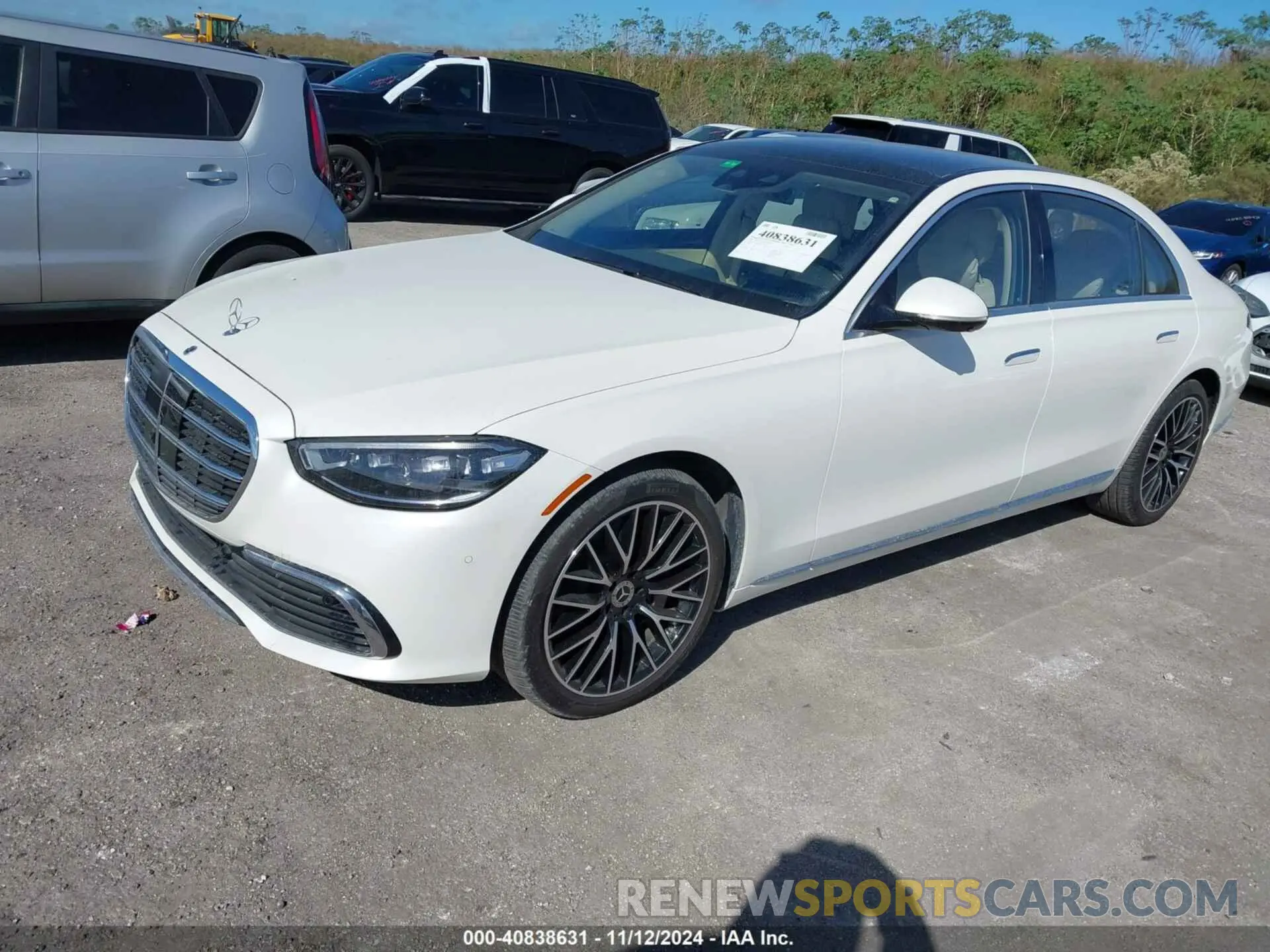 2 fotografías del automóvil dañado W1K6G7GB7PA223863 MERCEDES-BENZ S 580 2023