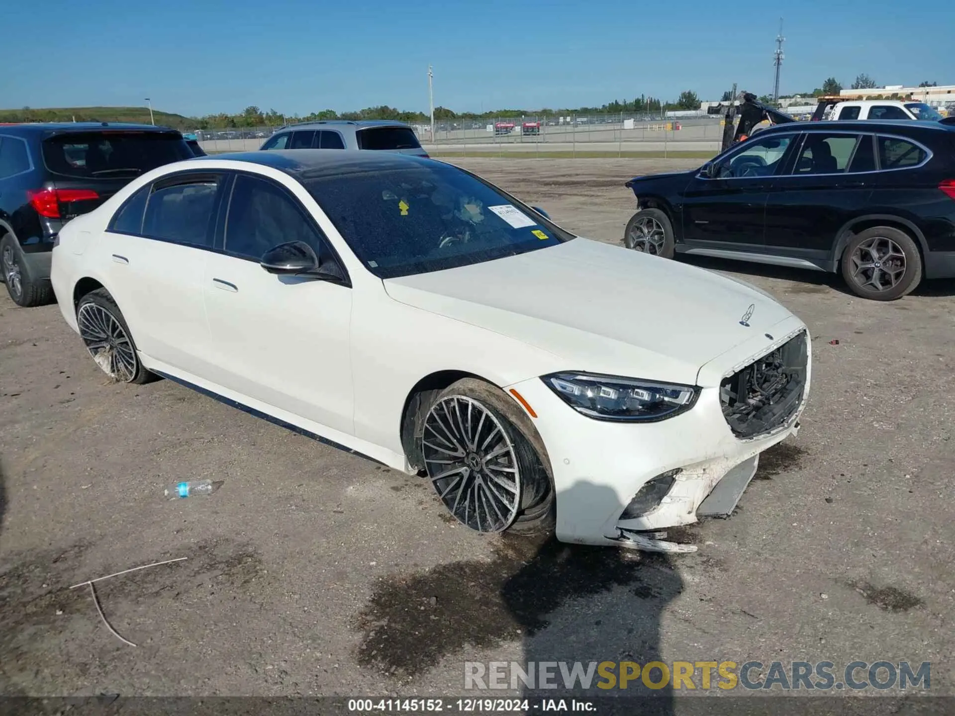 1 fotografías del automóvil dañado W1K6G7GB7PA234863 MERCEDES-BENZ S 580 2023