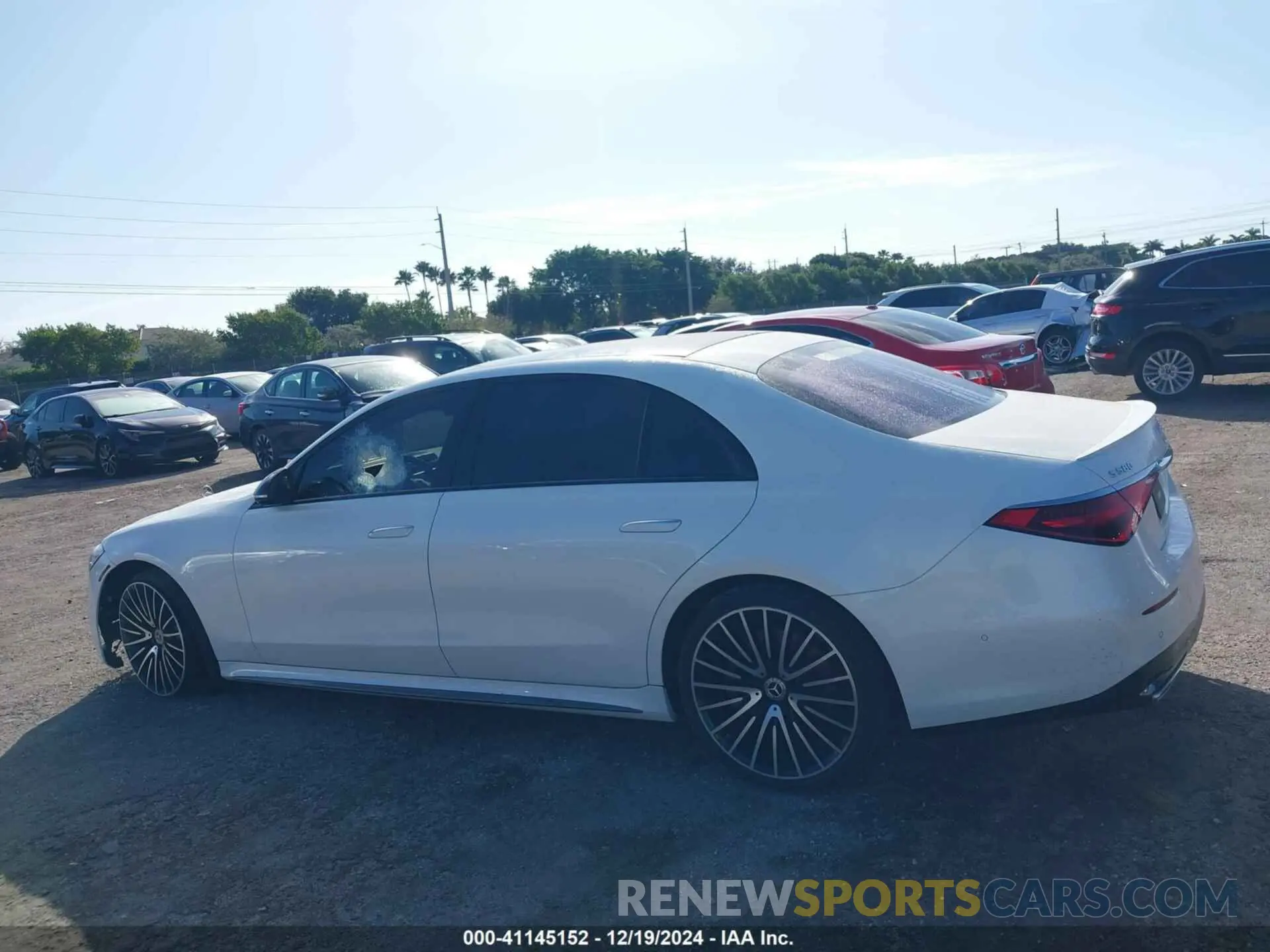14 fotografías del automóvil dañado W1K6G7GB7PA234863 MERCEDES-BENZ S 580 2023