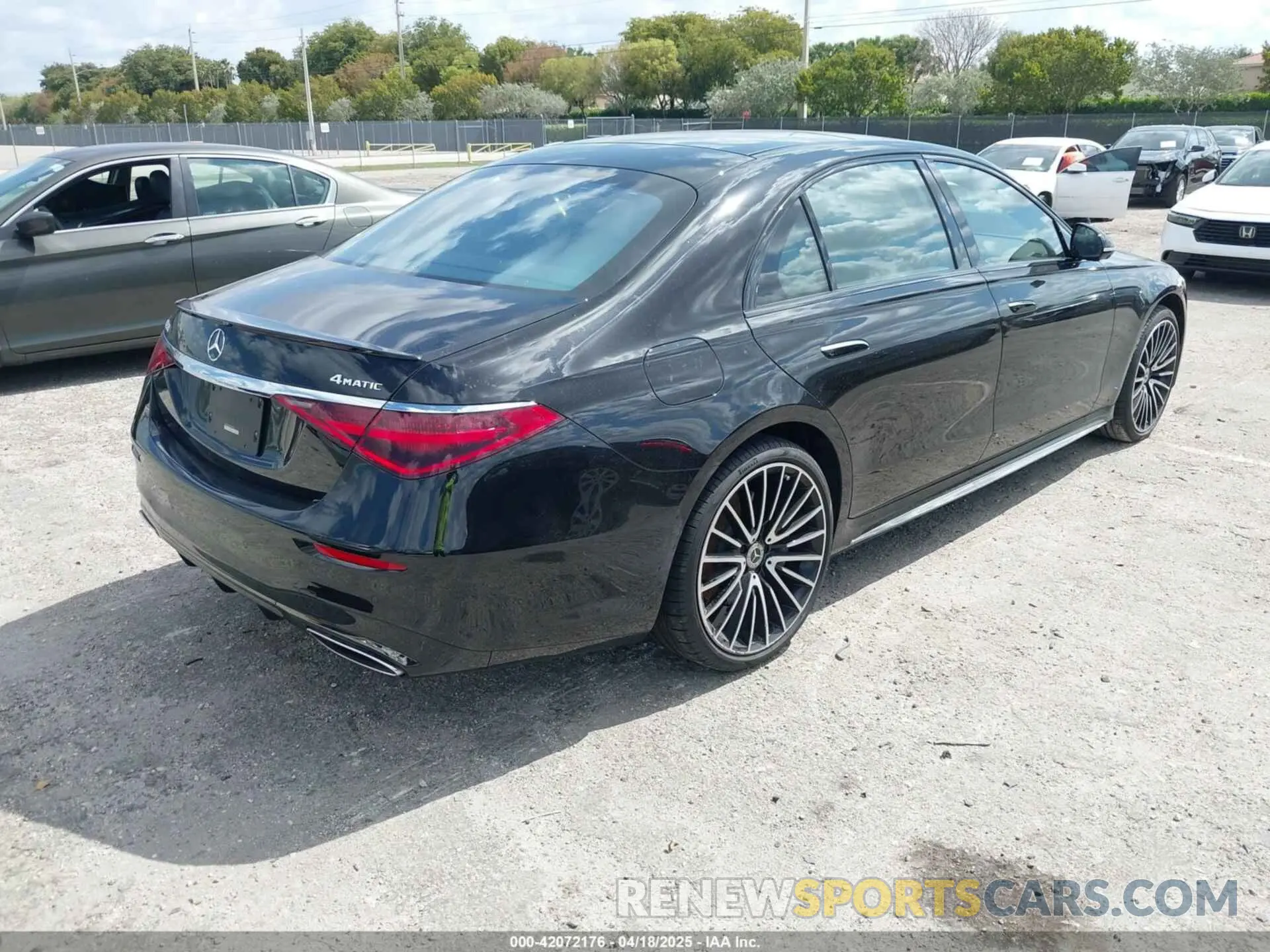 4 fotografías del automóvil dañado W1K6G7GB4RA304144 MERCEDES-BENZ S 580 2024