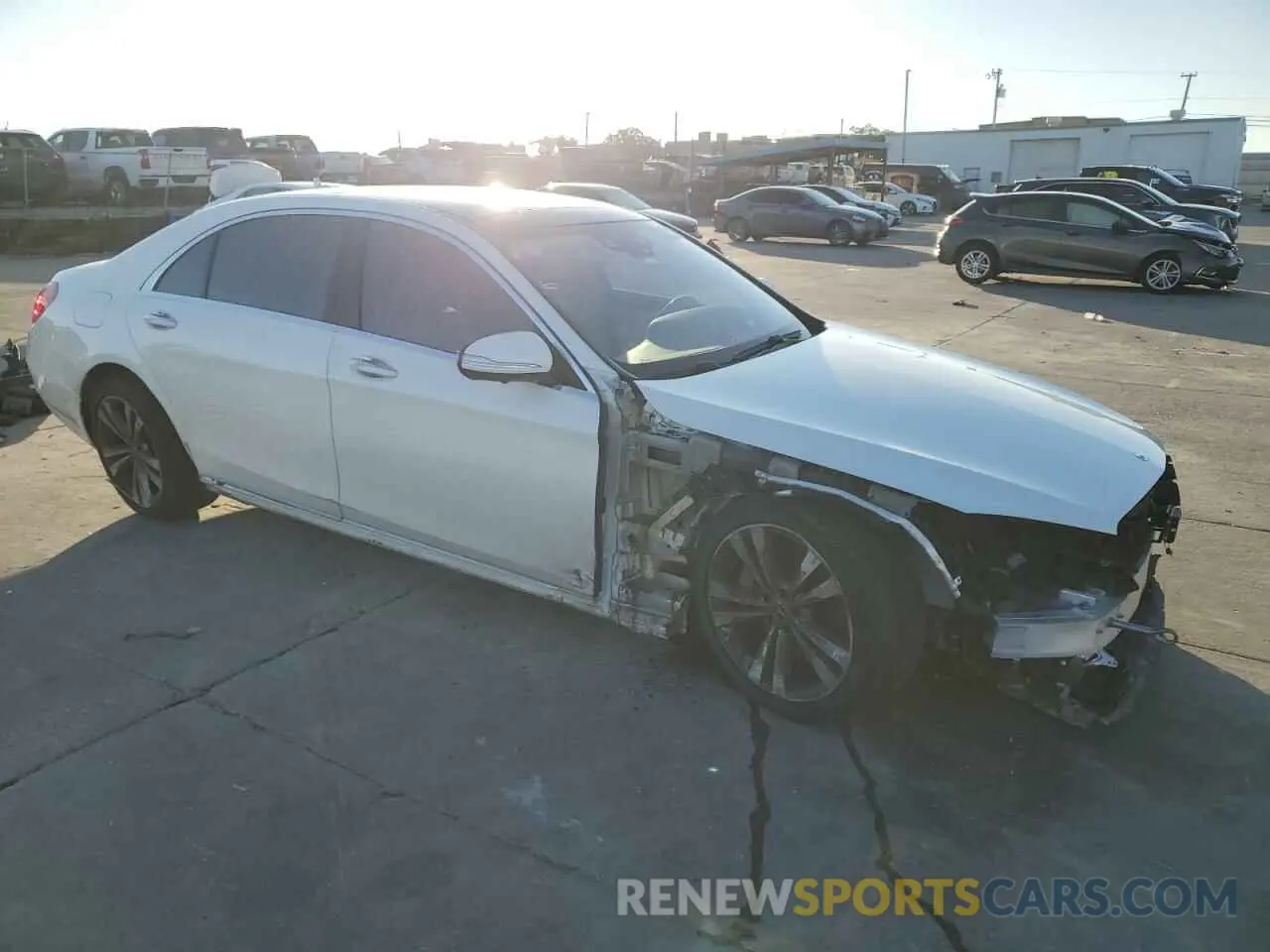 4 fotografías del automóvil dañado WDDUG6GB8KA475762 MERCEDES-BENZ S-CLASS 2019