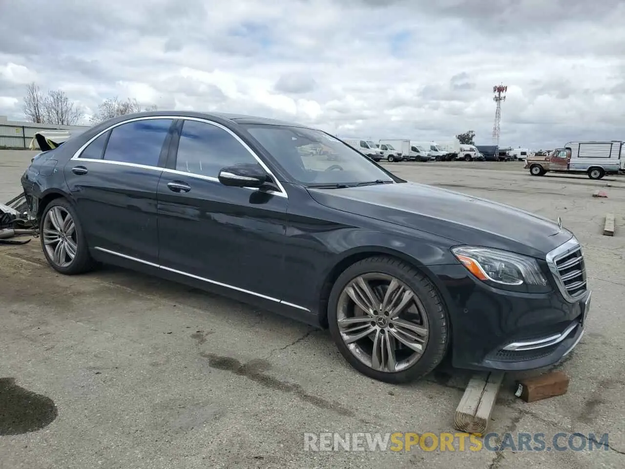 4 fotografías del automóvil dañado WDDUG8DB5KA474794 MERCEDES-BENZ S-CLASS 2019