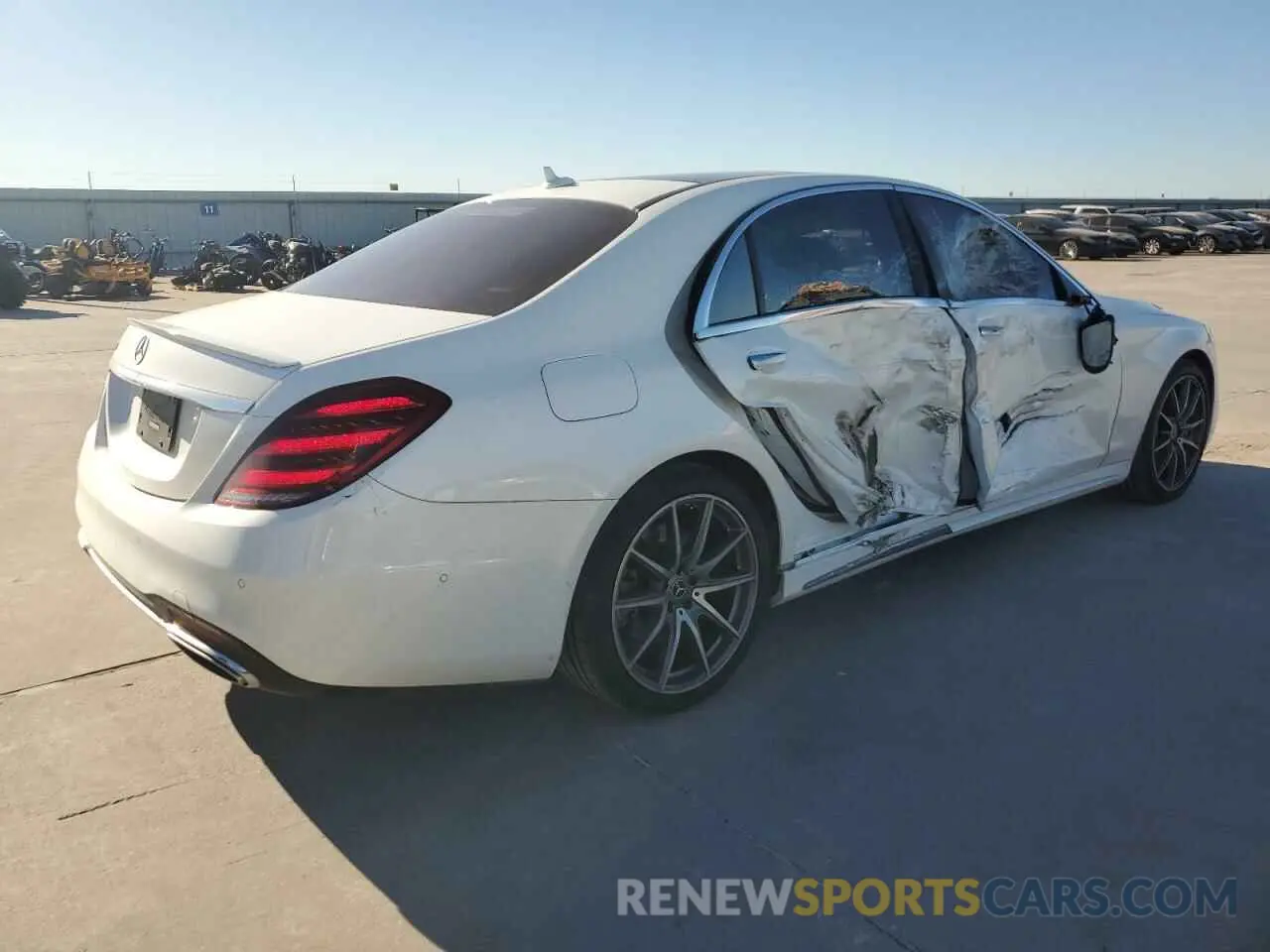 3 fotografías del automóvil dañado WDDUG6GB7LA503701 MERCEDES-BENZ S-CLASS 2020