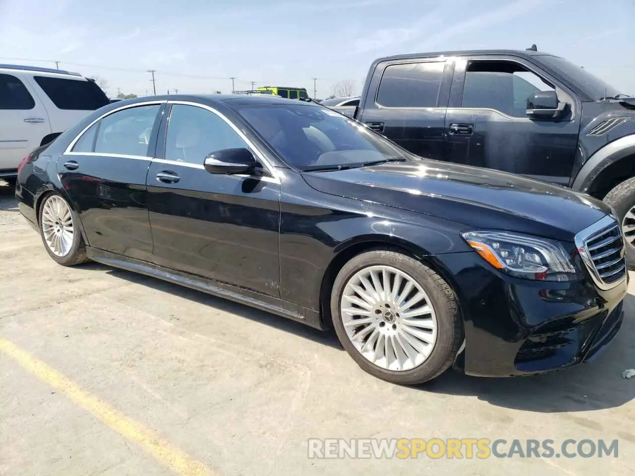 4 fotografías del automóvil dañado WDDUG8DB2LA516338 MERCEDES-BENZ S-CLASS 2020