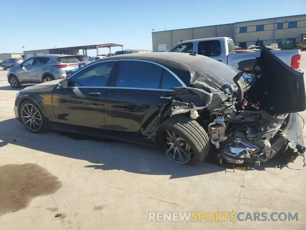 2 fotografías del automóvil dañado WDDUG8DB7LA523768 MERCEDES-BENZ S-CLASS 2020