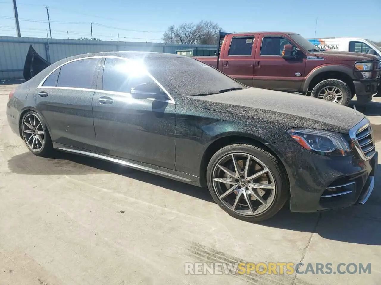 4 fotografías del automóvil dañado WDDUG8DB7LA523768 MERCEDES-BENZ S-CLASS 2020