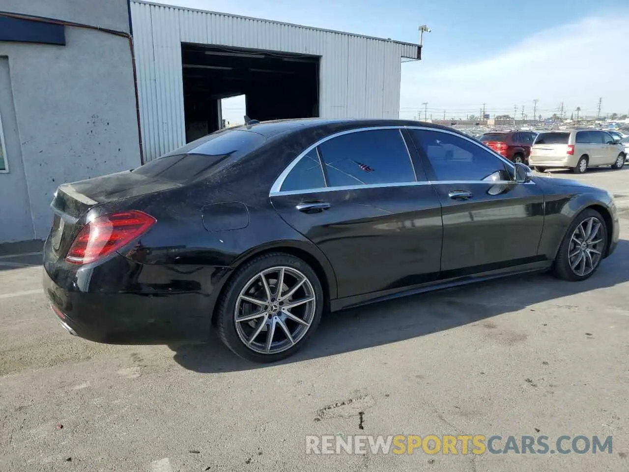 3 fotografías del automóvil dañado WDDUG8DB9LA525635 MERCEDES-BENZ S-CLASS 2020