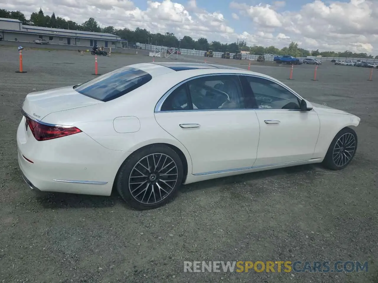 3 fotografías del automóvil dañado W1K6G6DB5NA071206 MERCEDES-BENZ S-CLASS 2022